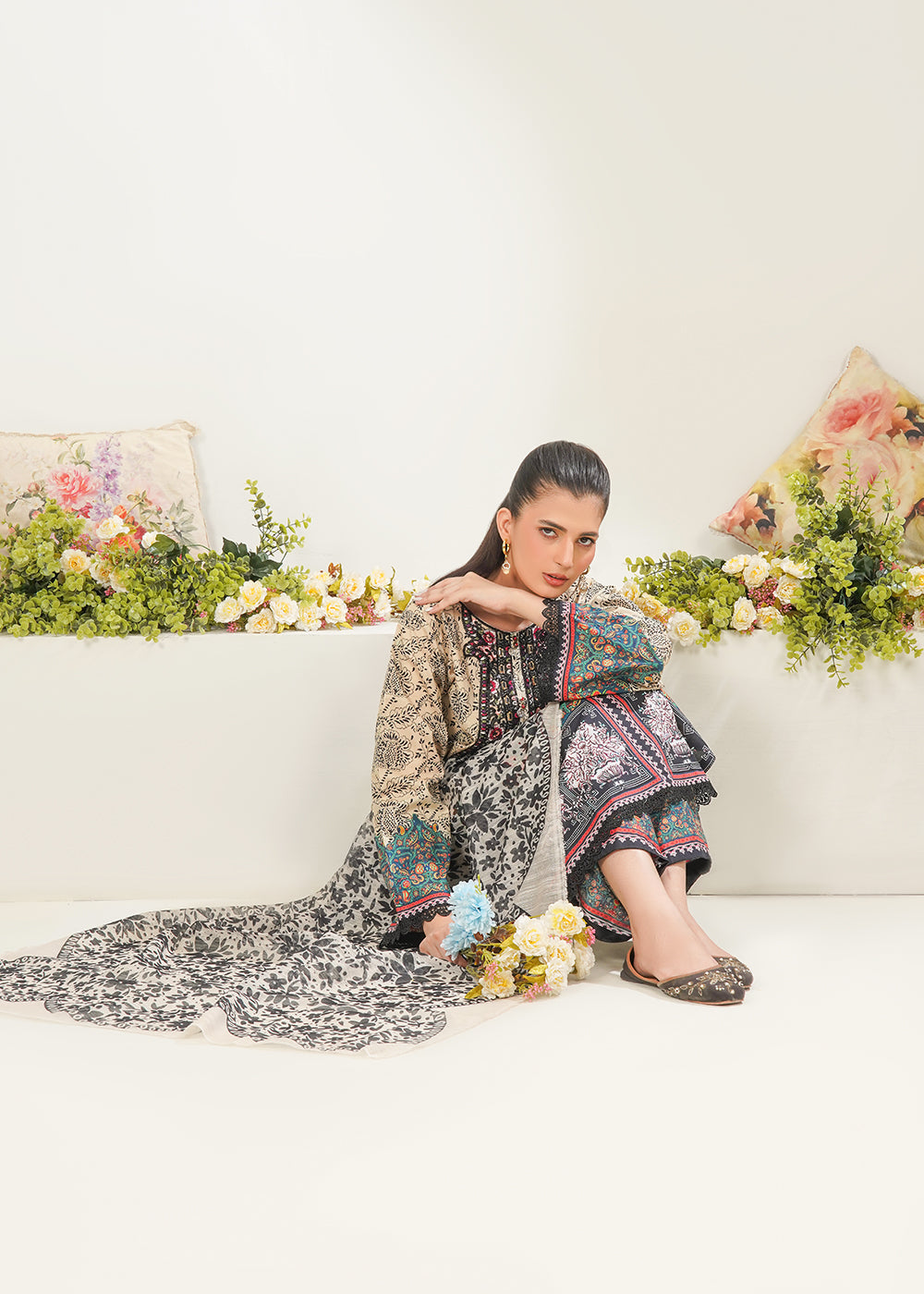 Elara Official Zareen Classic Beige Women 3pcs