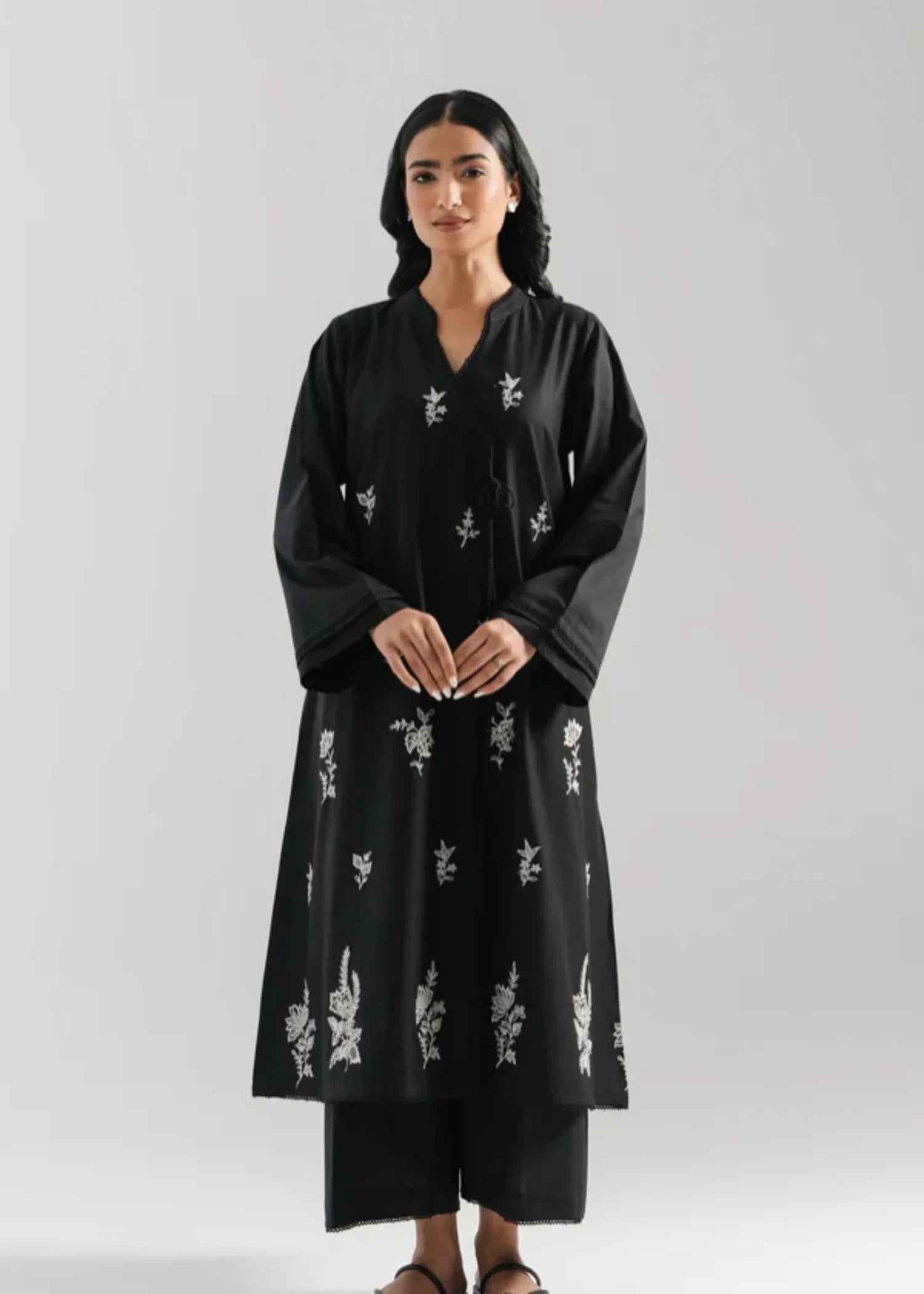 Zeen EMBROIDERED SUIT WAM25216 Women 2pcs