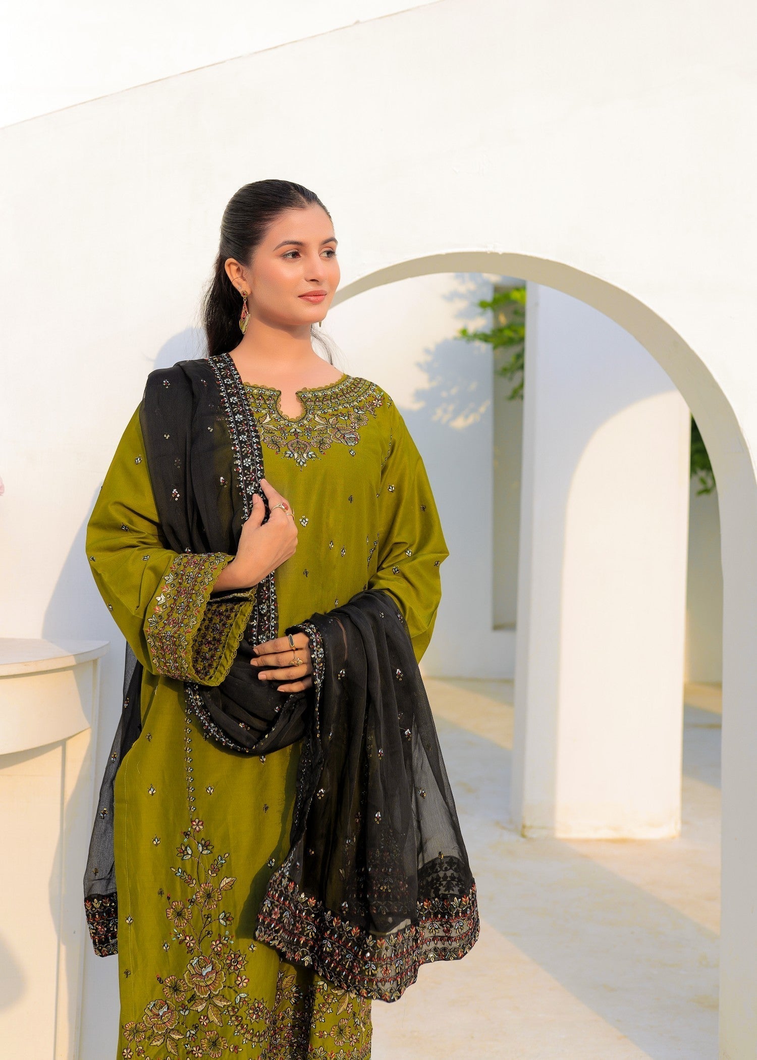 Shehroz Fashion RANG E JAHAN LAWN EMBROIDERY SUIT Women 3pcs