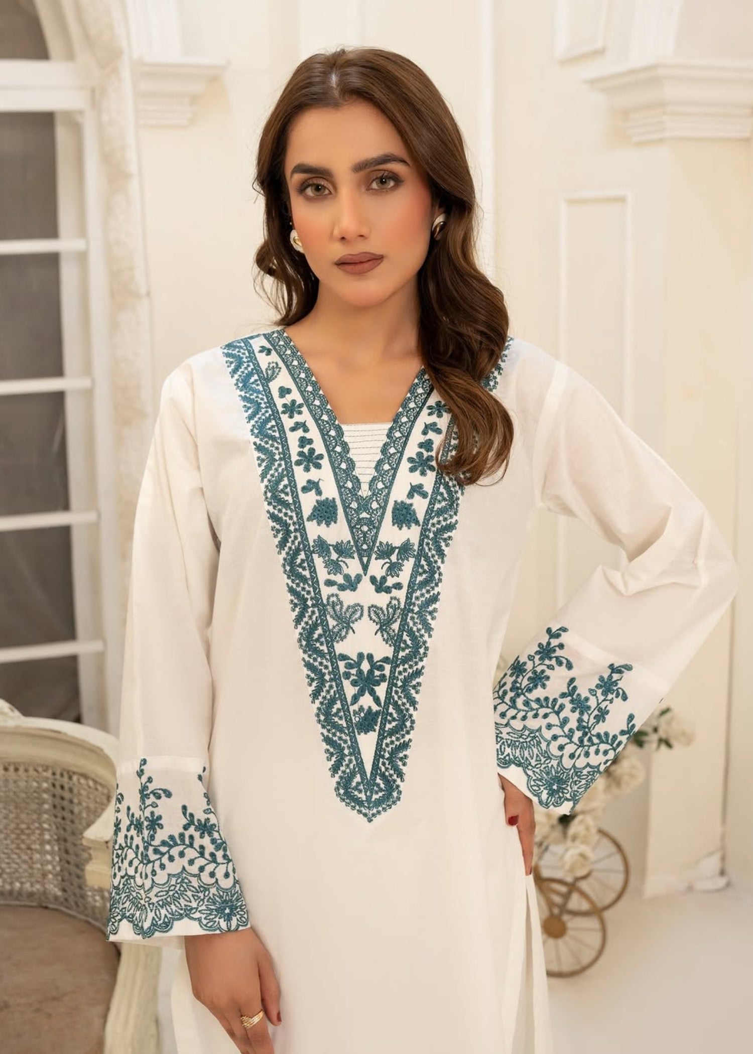 Gulposh Ayat (Embroided ) Women 2pcs