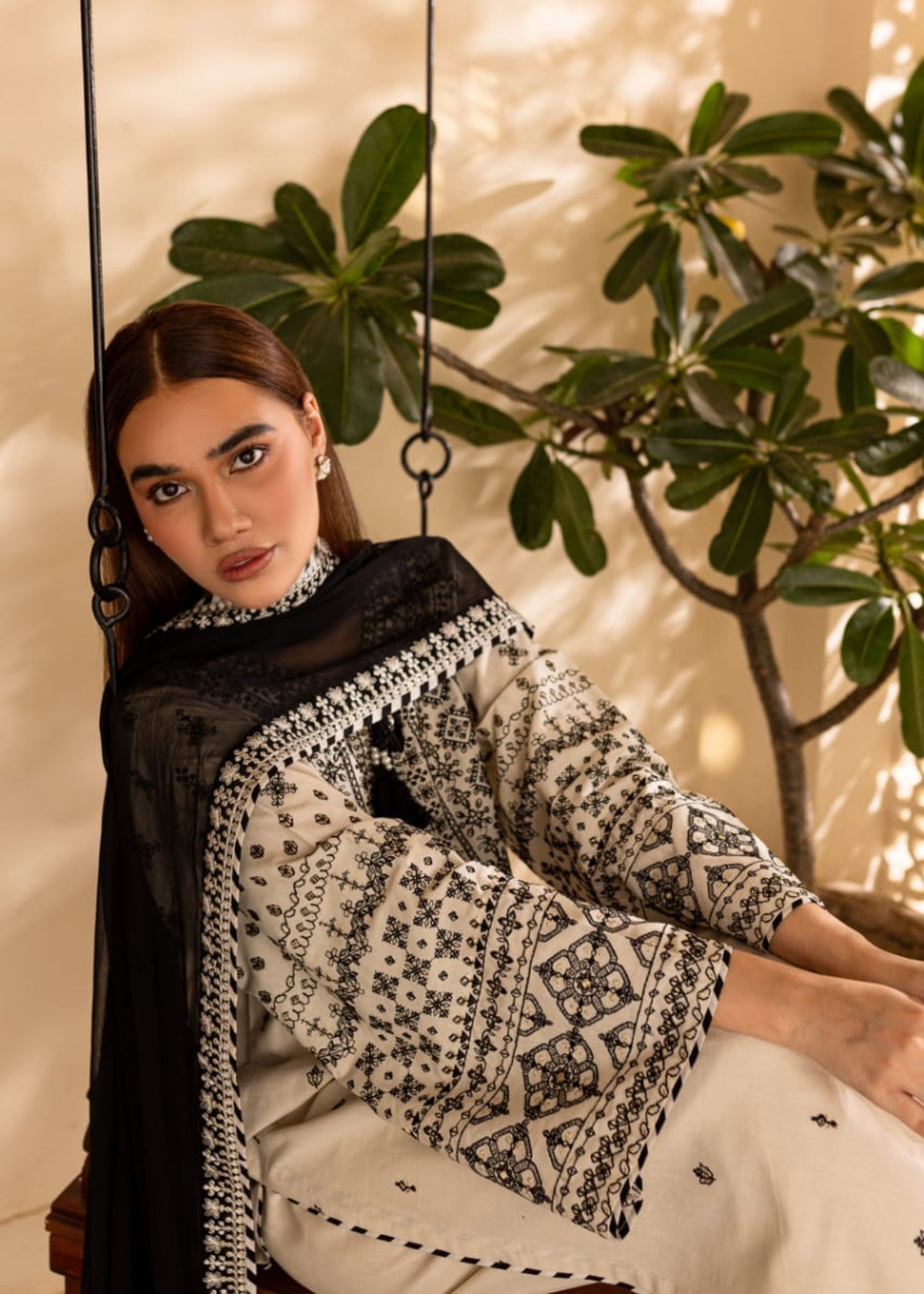 Shehroz Fashion ARFA LAWN EMBROIDERY SUIT Women 3pcs