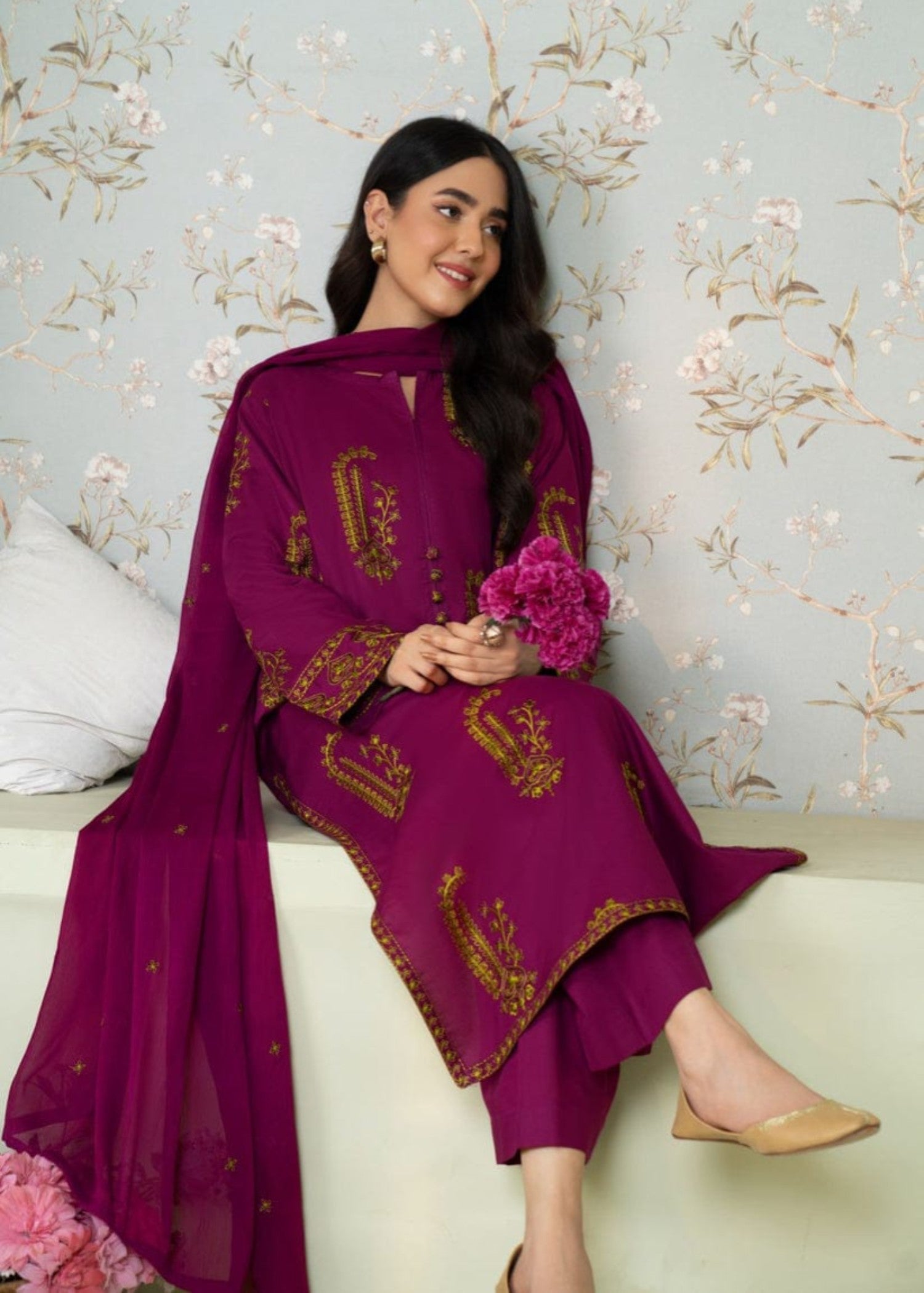 Shehroz Fashion AMBER BLOOM LAWN EMBROIDERY SUIT Women 2pcs