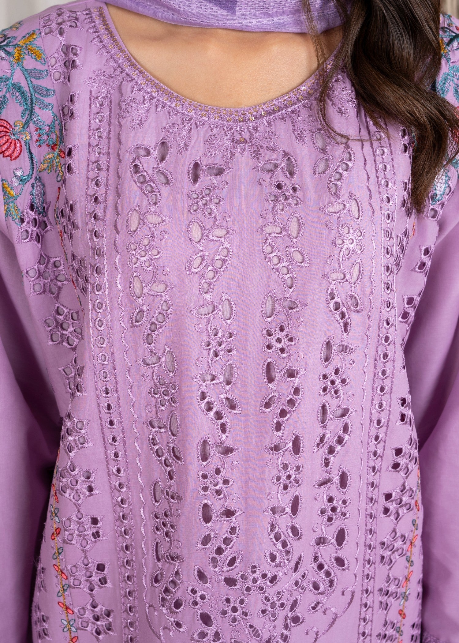 Rangriwaayat Naqsh e Noor – Cutwork Couture Women 3pcs