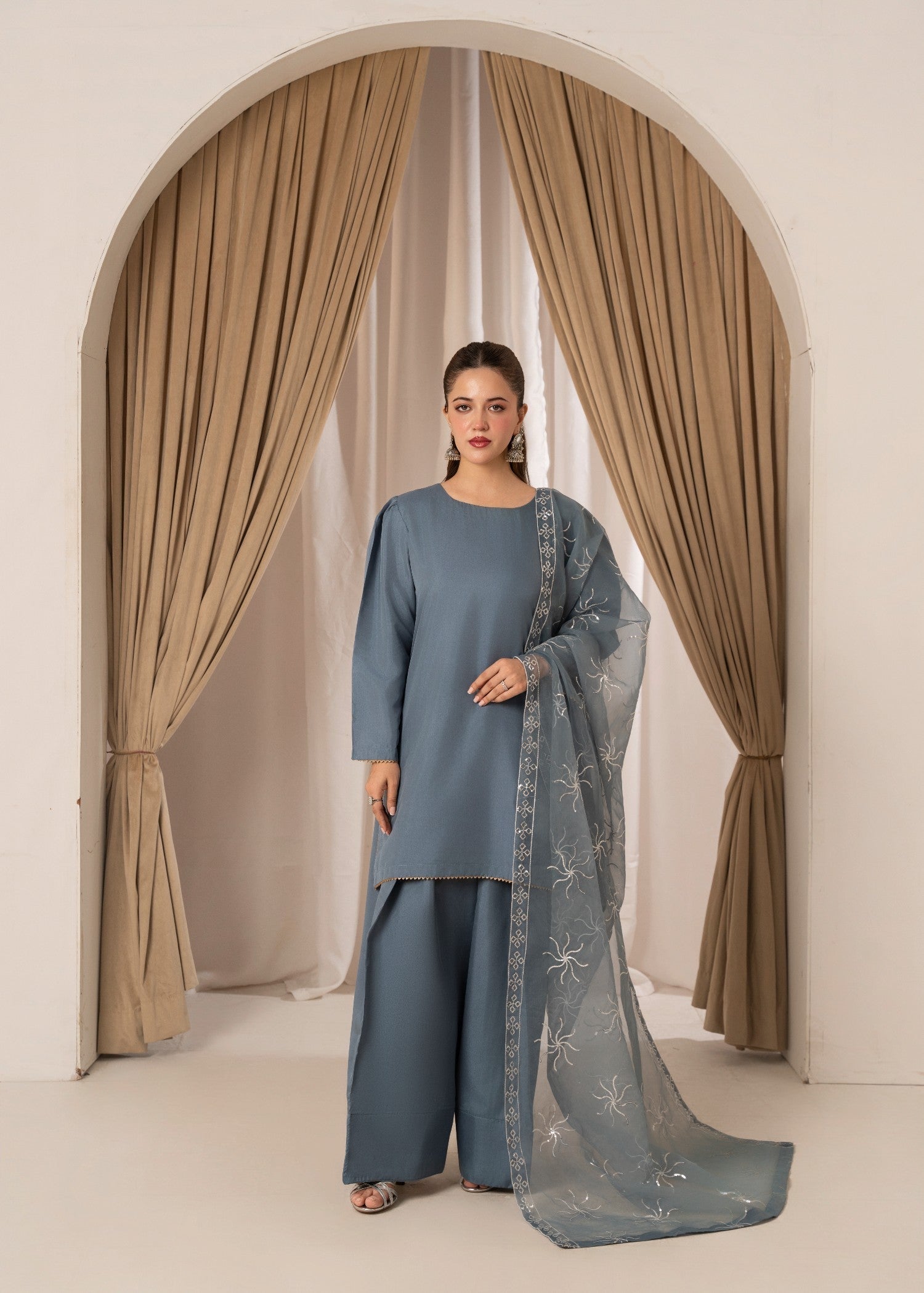 Gulle Eida Farshi Shalwar Women 3pcs