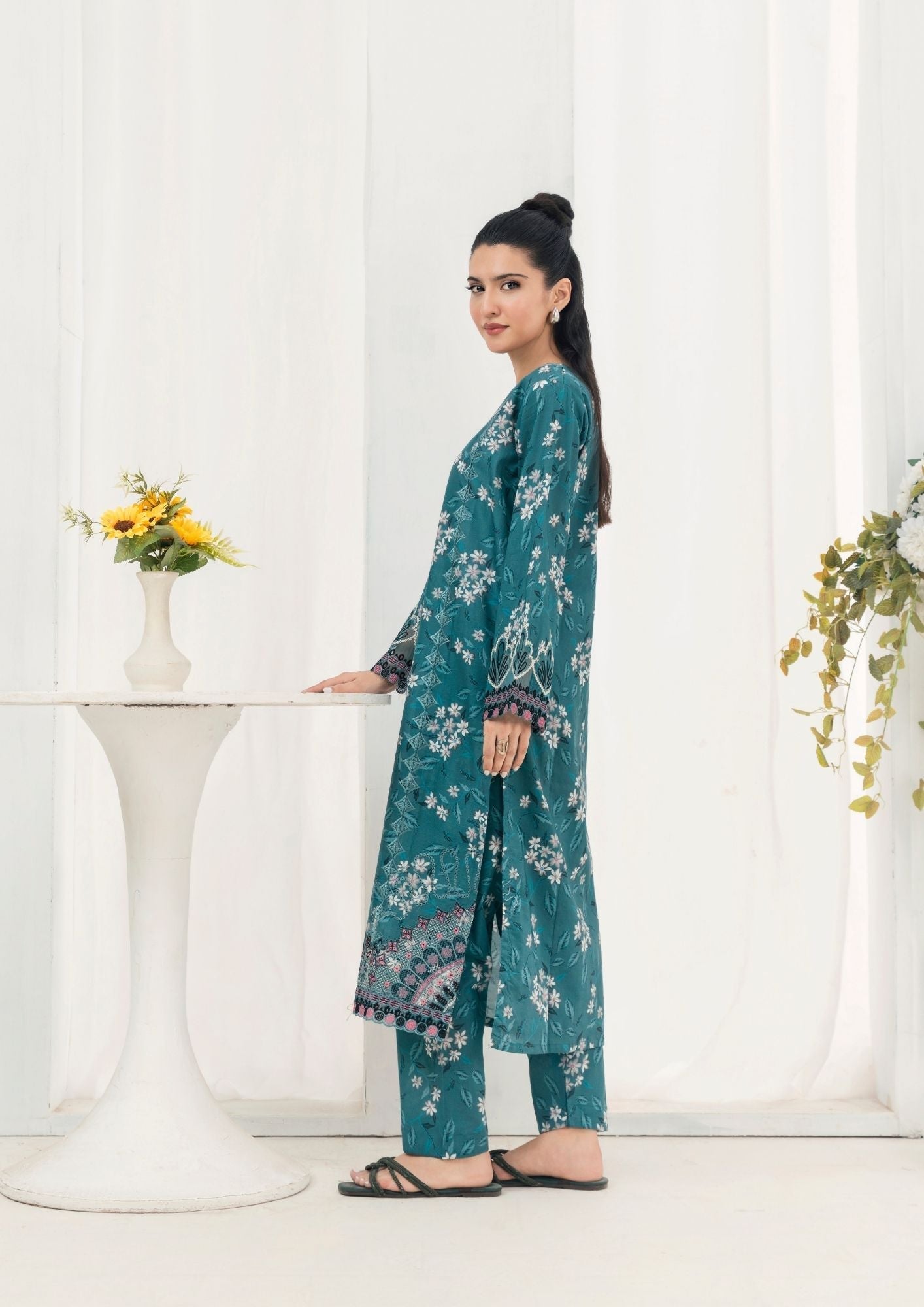 Alfatah Pret Printed Lawn with Embroidery GULZAAR S25 0007 Women 2pcs