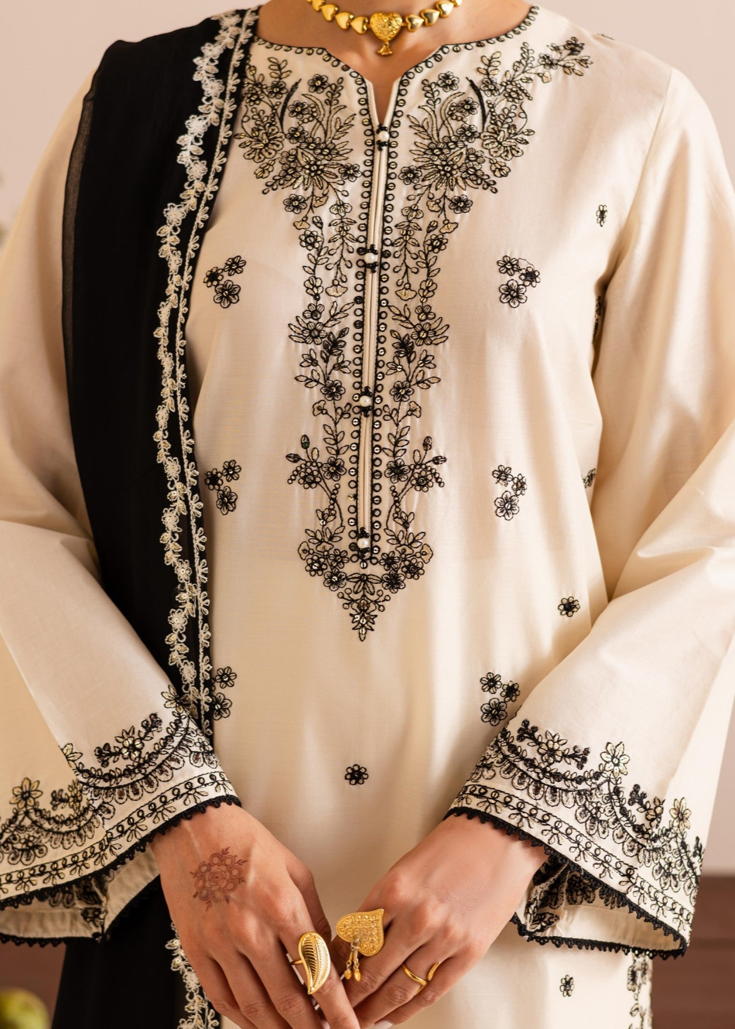 Kunaar khaista Women 3pcs