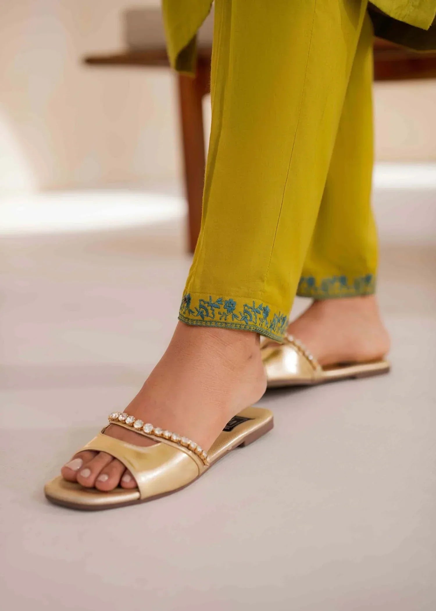 Ayesha Asif VERDENT FLAME SUIT Women 2pcs