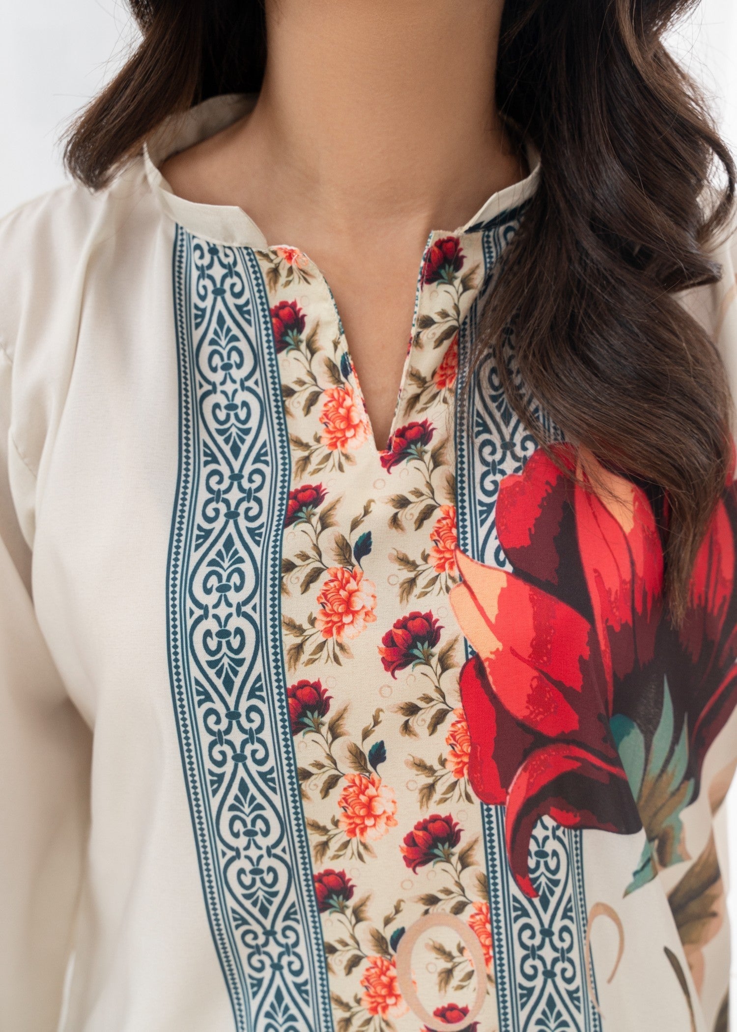 Stylish Collection AROOJ Women 2pcs