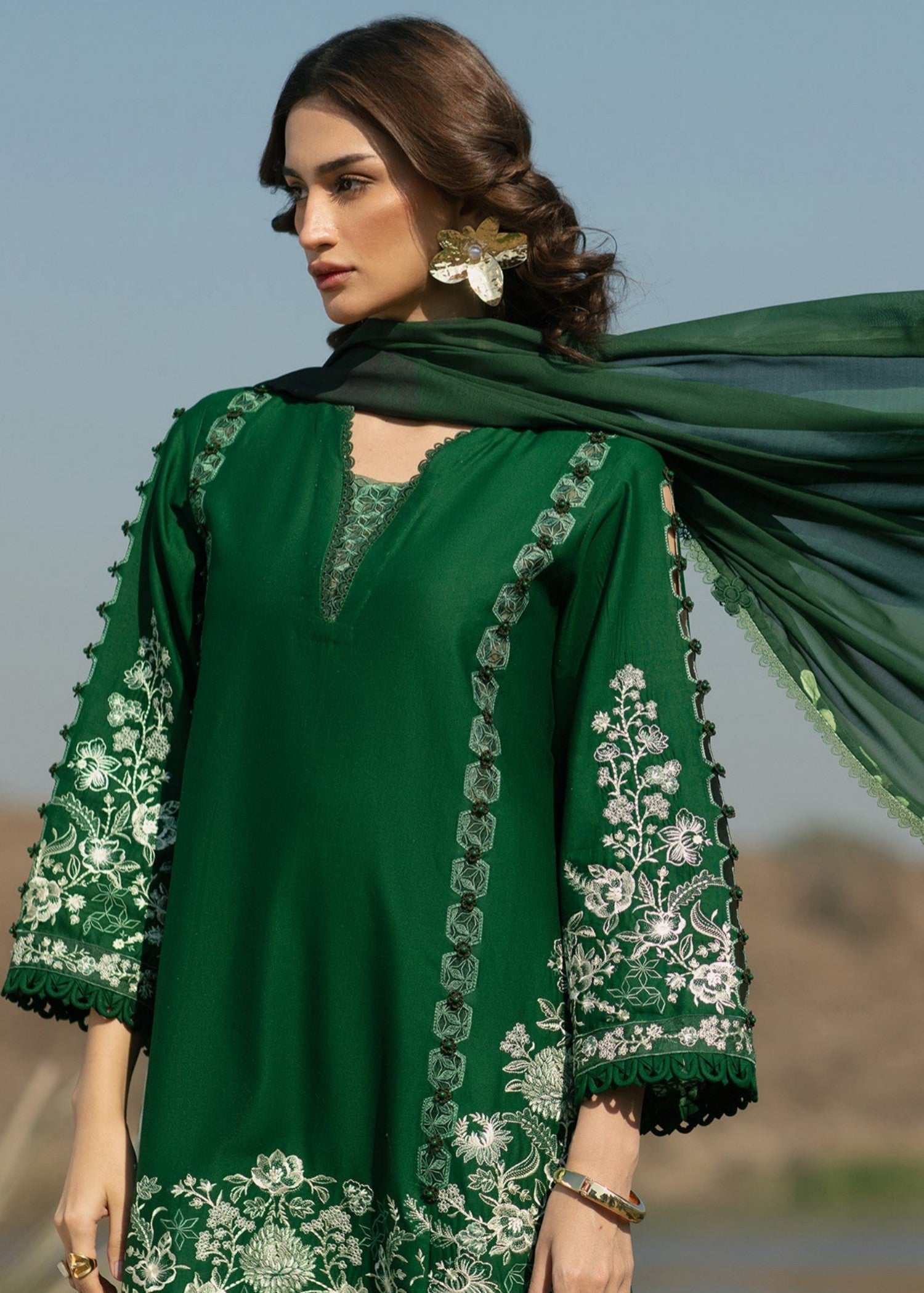 Musaif Nazrah () Women 3pcs