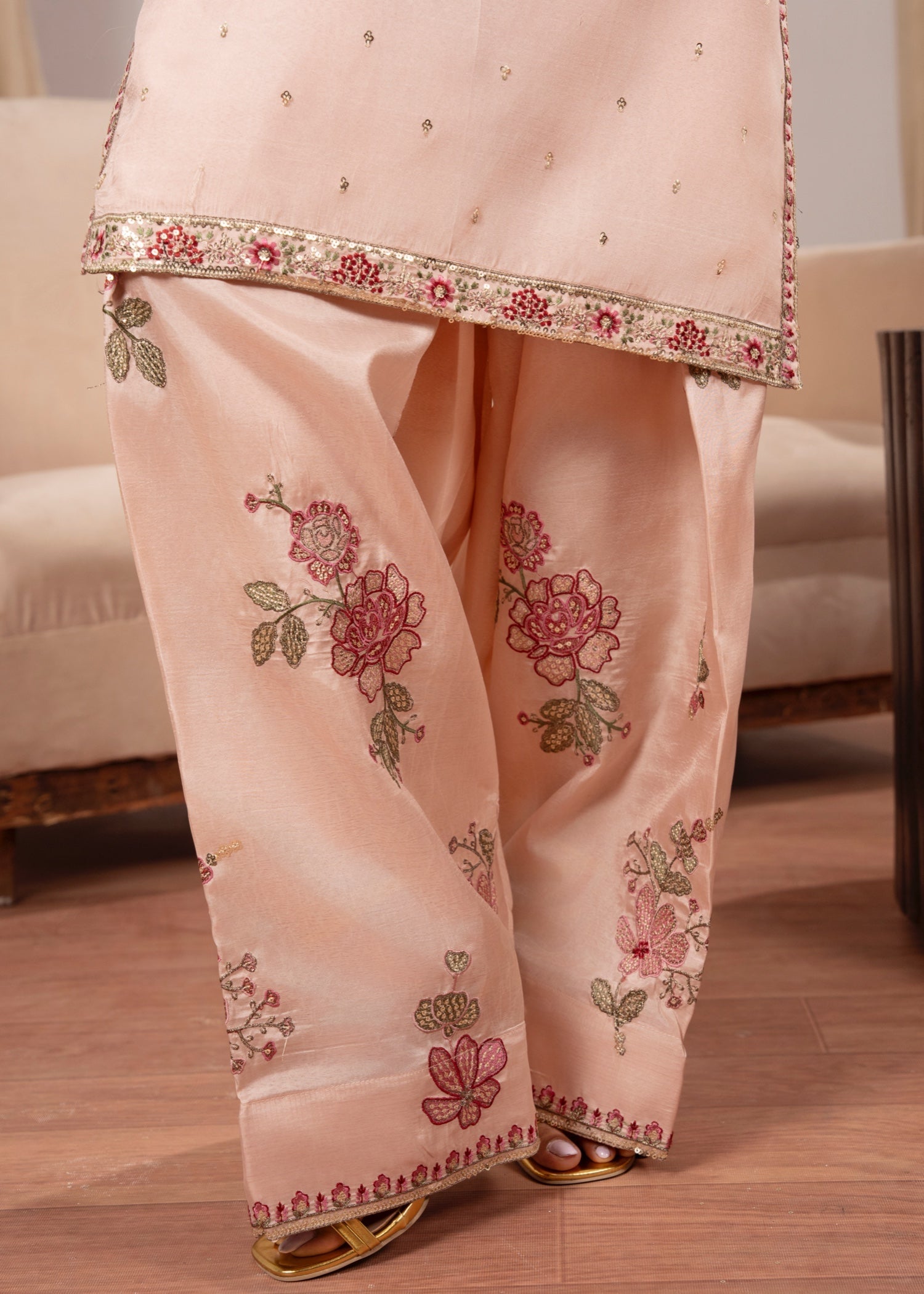 Maira Fashion pink embroidered kurta set Women 3pcs