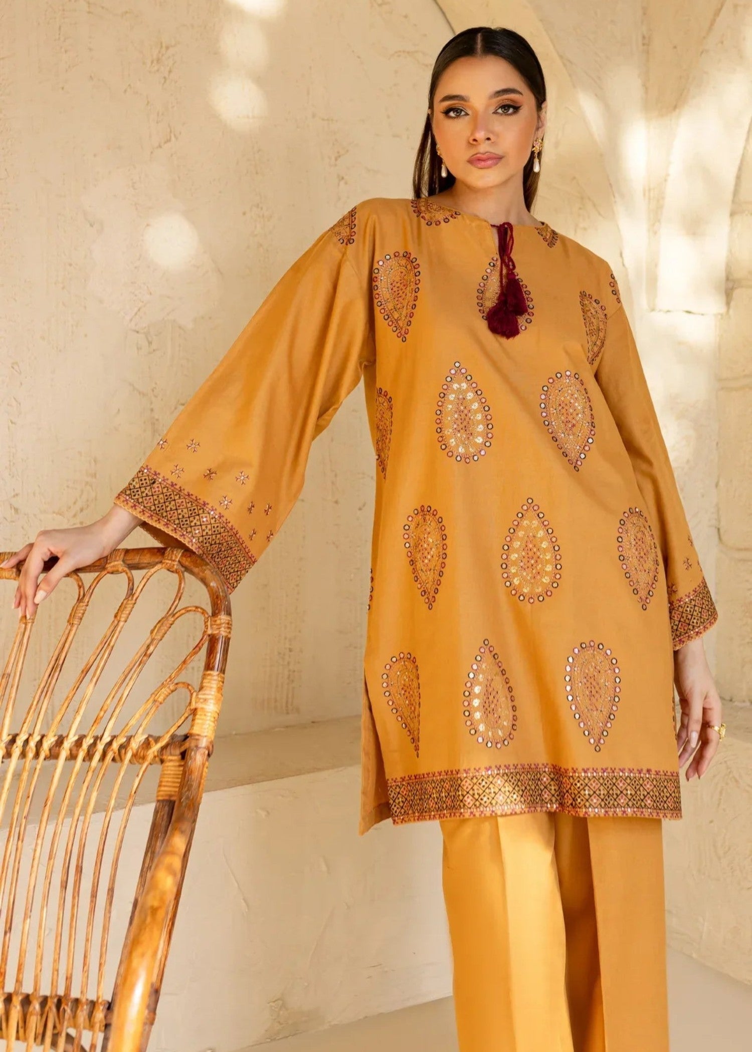 Zeephire BINDI EMB Women 2pcs