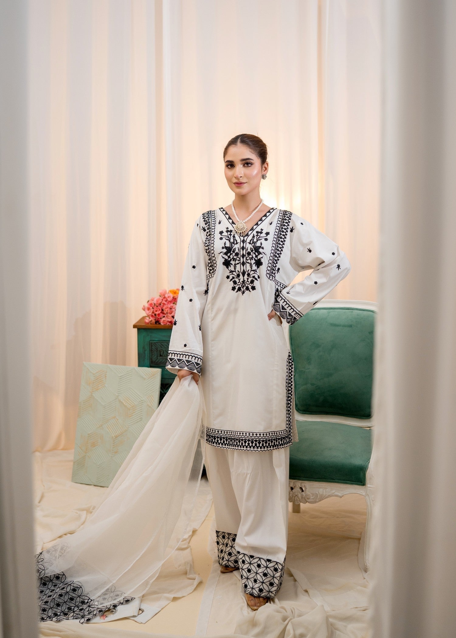 Alyssa WHITE FARSHI SHALWAR ALL309 Women 3pcs