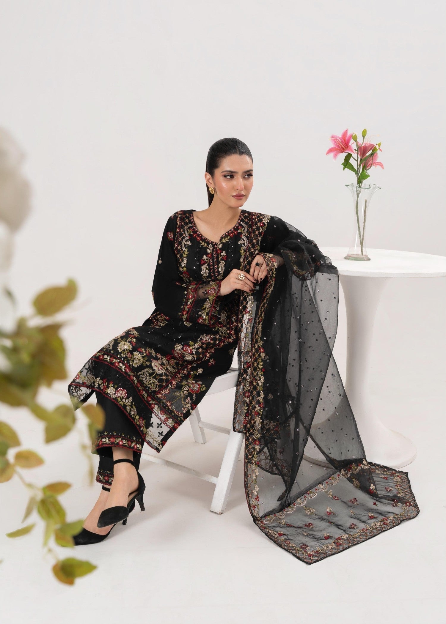 Stylish Collection AROOSH EMBROIDERED Women 3pcs