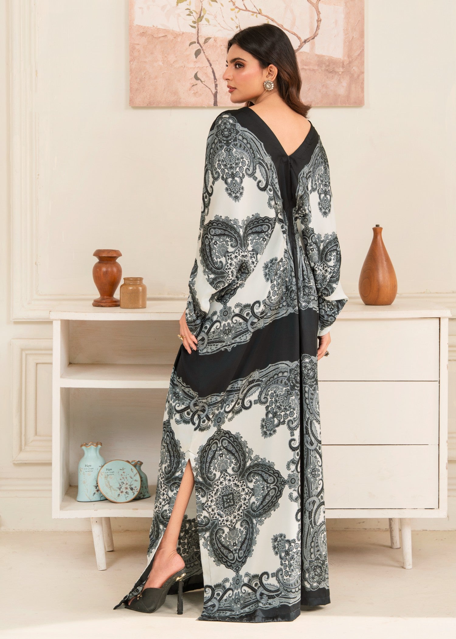 Sahibas By Mirza Lunar Kaftan Women 1pcs