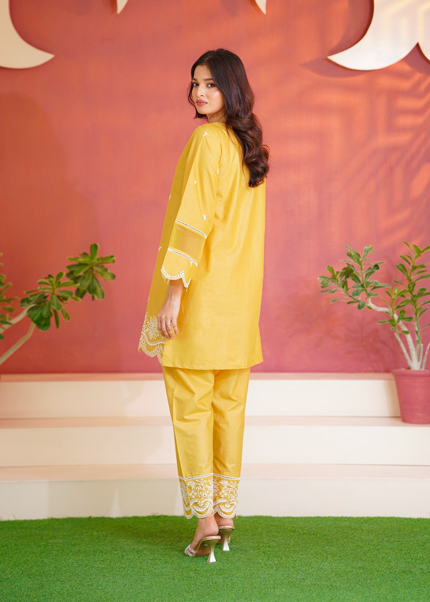 Abeera Refined Simplicity – Embroidered Shirt (Art No. DD 003) Women 2pcs