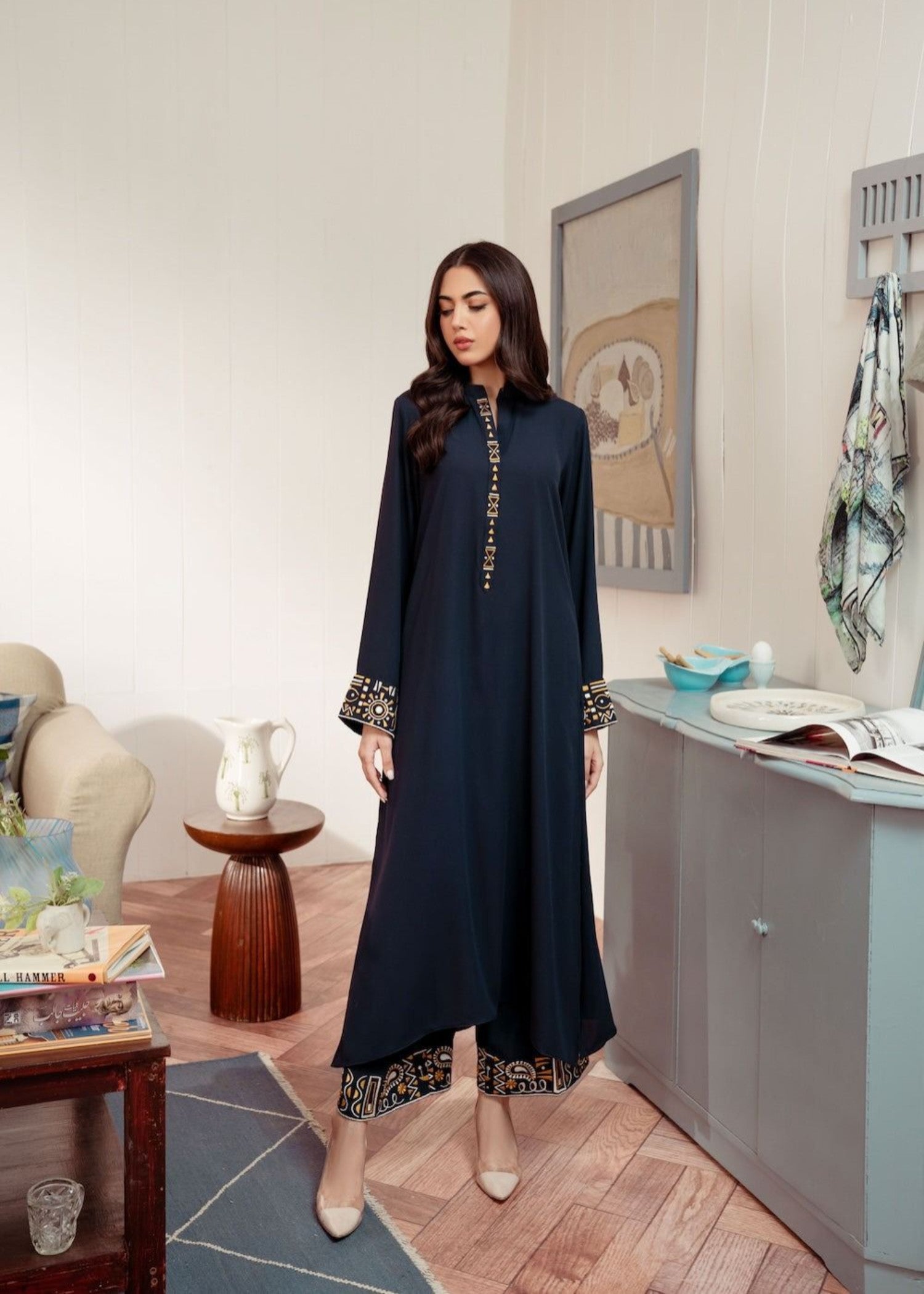 Stylish Collection MONIKA Women 2pcs