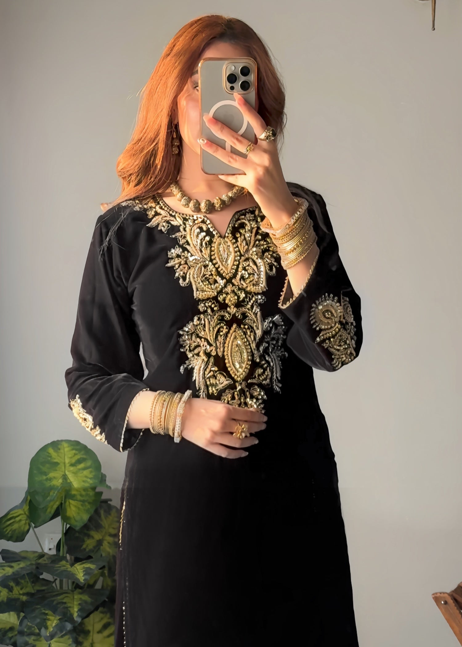 Laal Clothing Velvet V 03 Women 2pcs