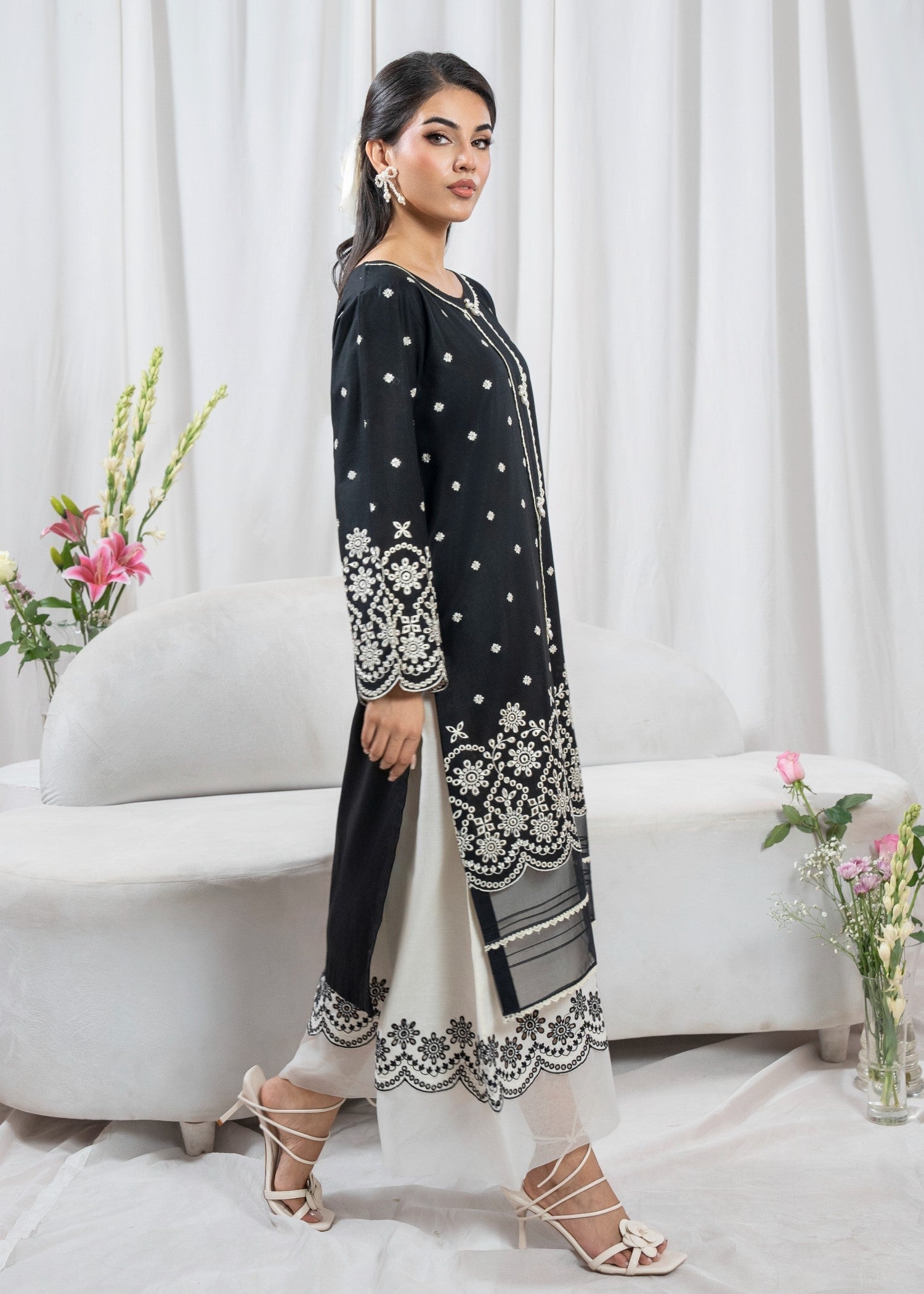 Zoya&Zafar Monochrome Maison Women 2pcs
