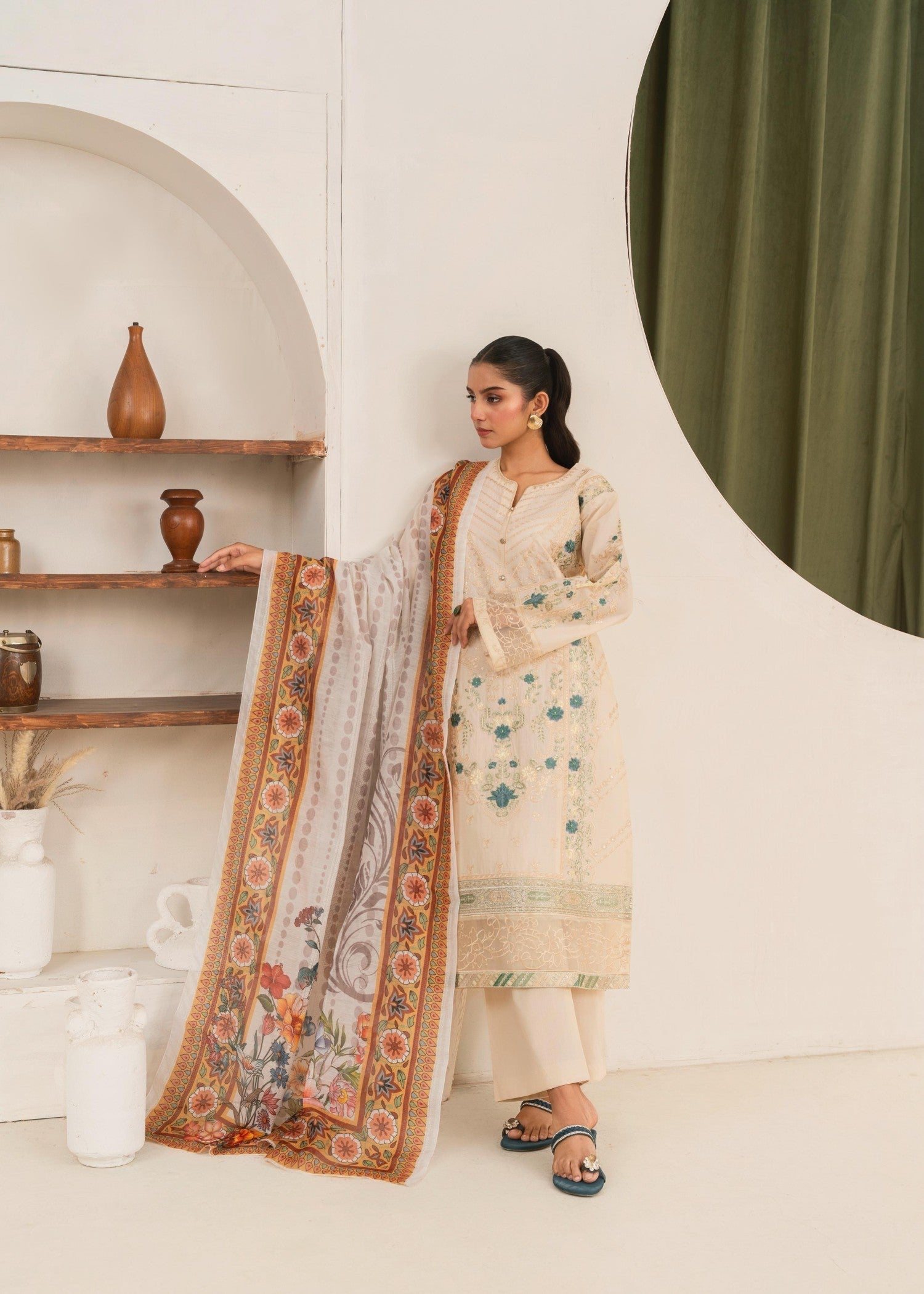 Fatima Noor’s Psd 55 6 Women 3pcs