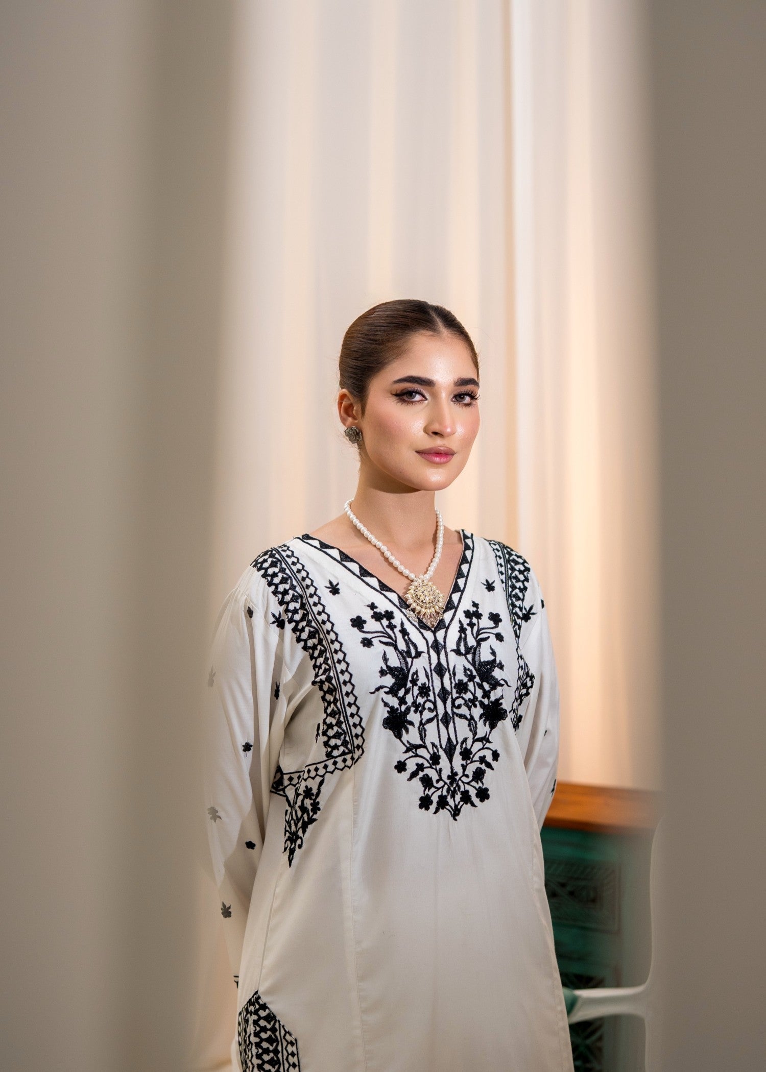 Alyssa WHITE FARSHI SHALWAR ALL309 Women 3pcs