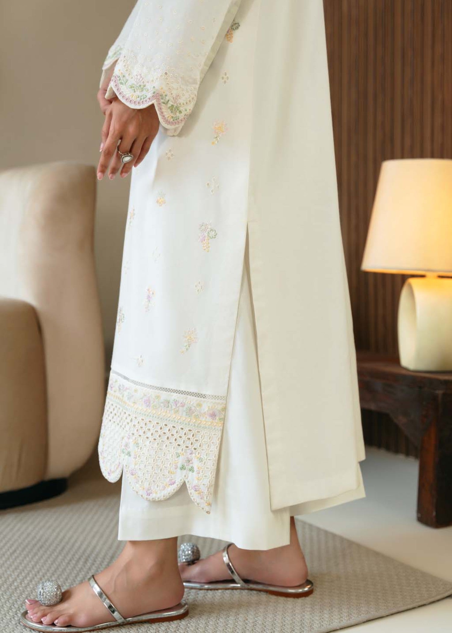 Neeshay SB 03 White Women 2pcs