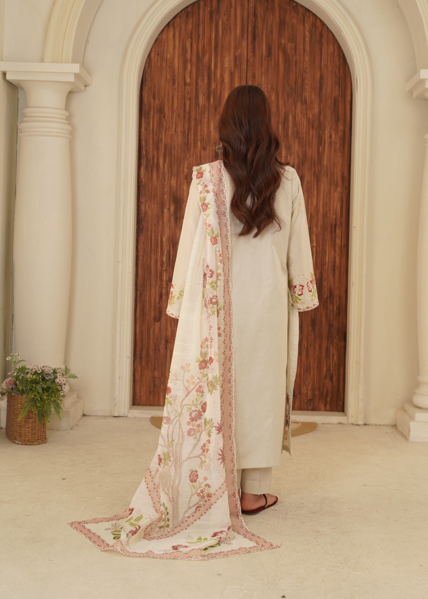 Sahibas By Mirza Gulaal Ivory Women 3pcs