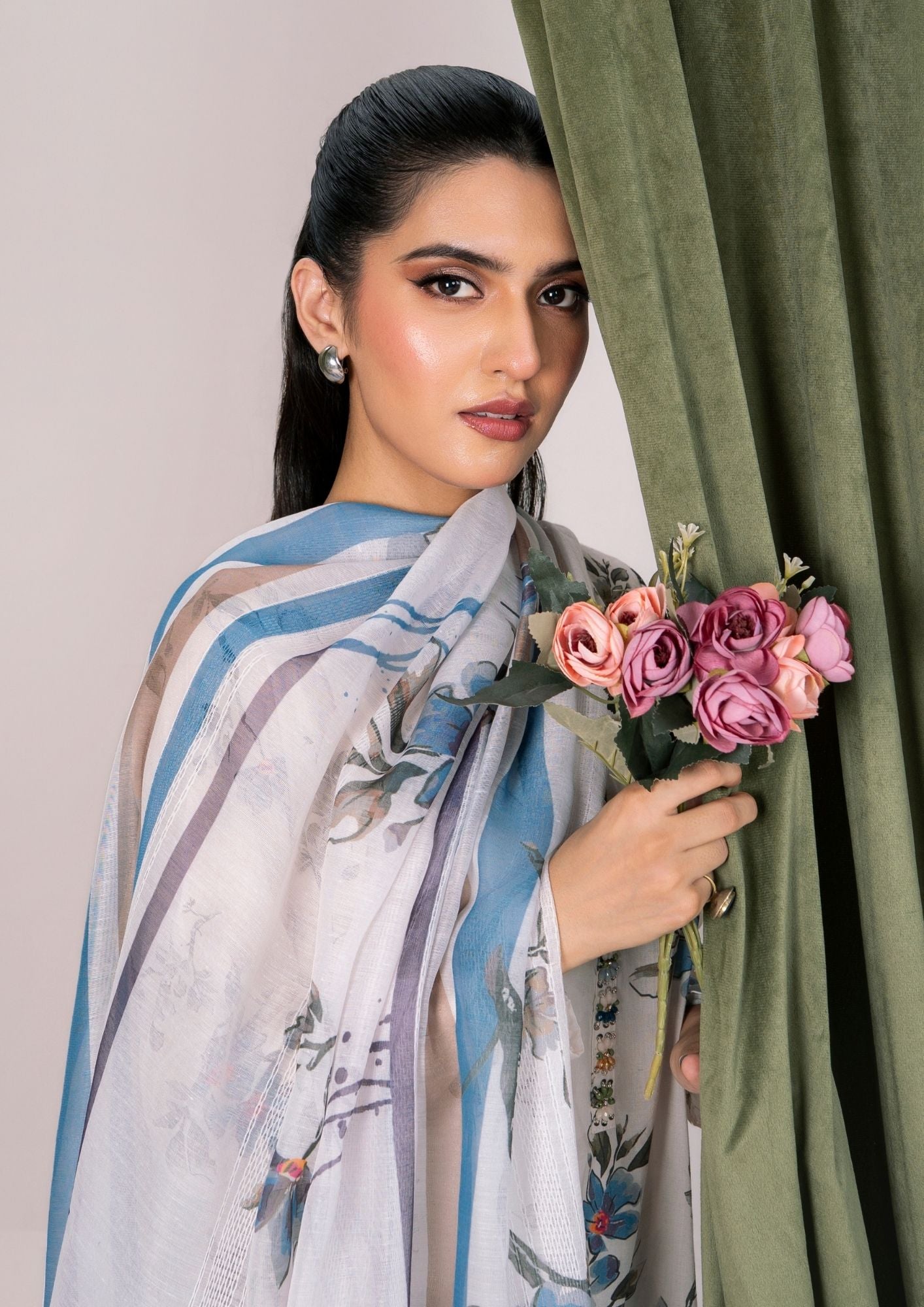 Alfatah Pret Printed Lawn with Embroidery RANAAI S25 0001 Women 3pcs