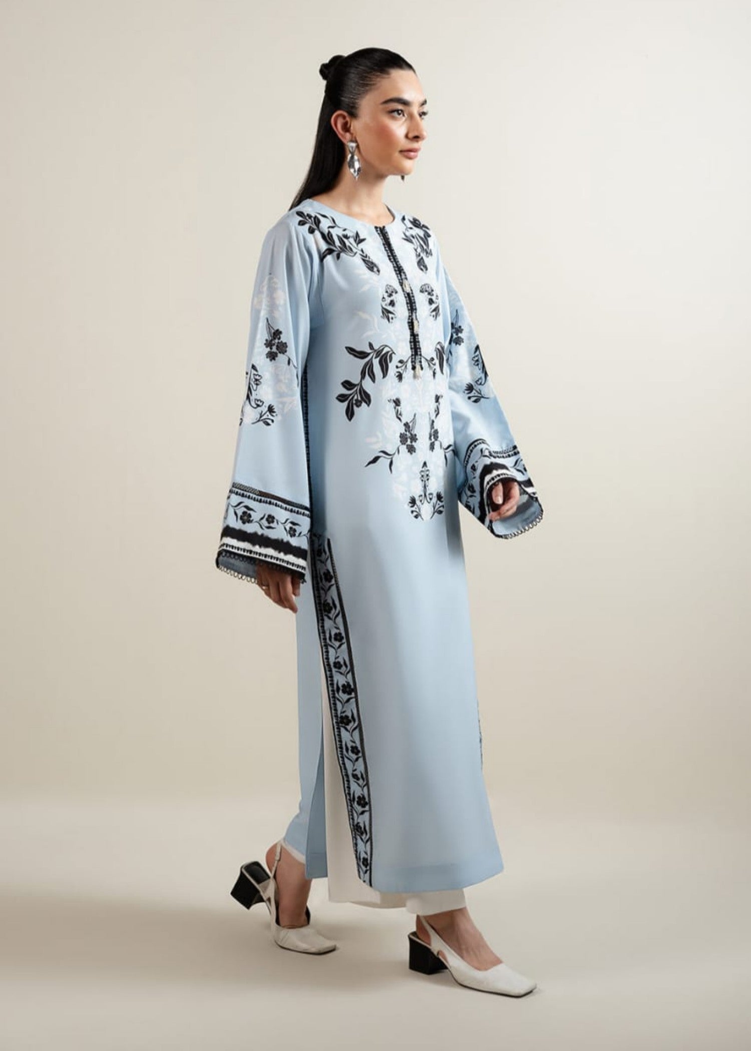 Reetriwaj Nirkhan Women 2pcs