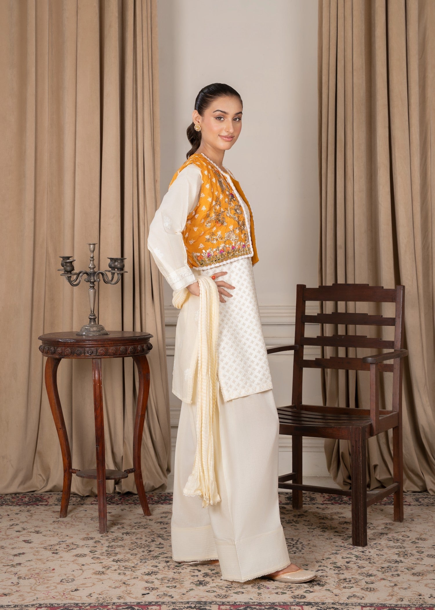 Avira Pret Andaleeb Women 4pcs