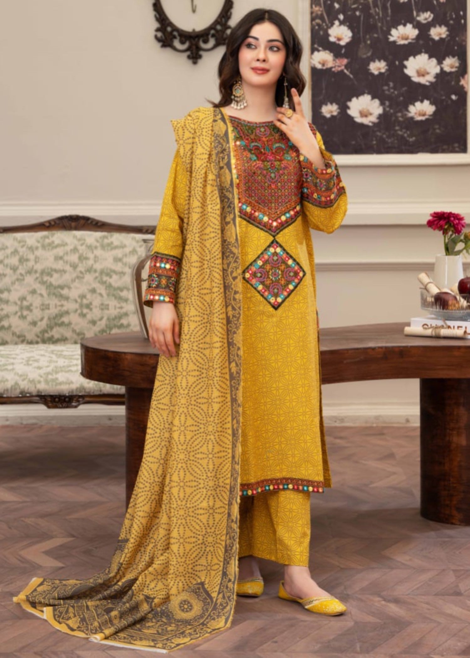 Gul Fashion Embroidered Lawn Kurta Set 01 Women 3pcs