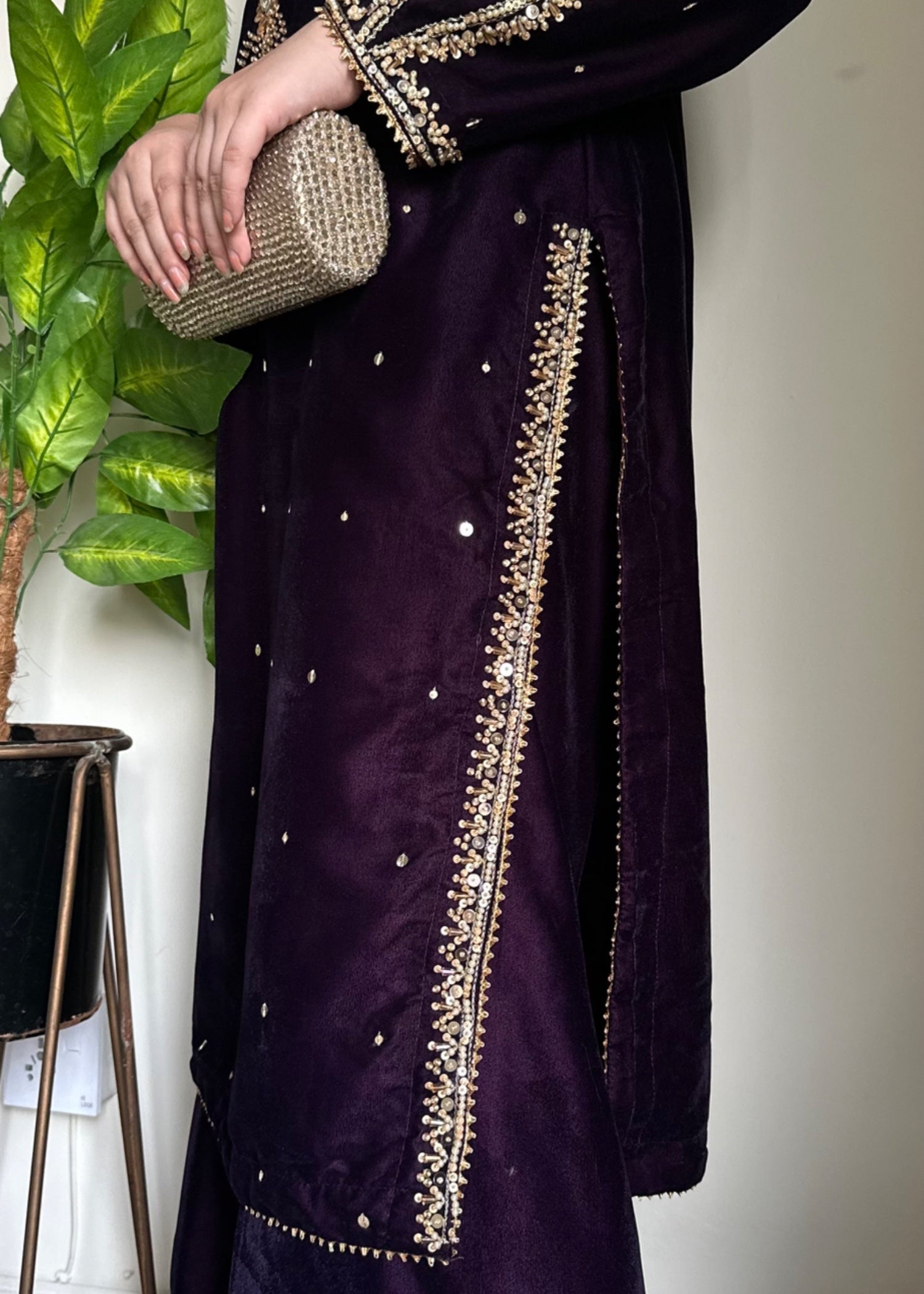 Laal Clothing Velvet V 02 Women 2pcs