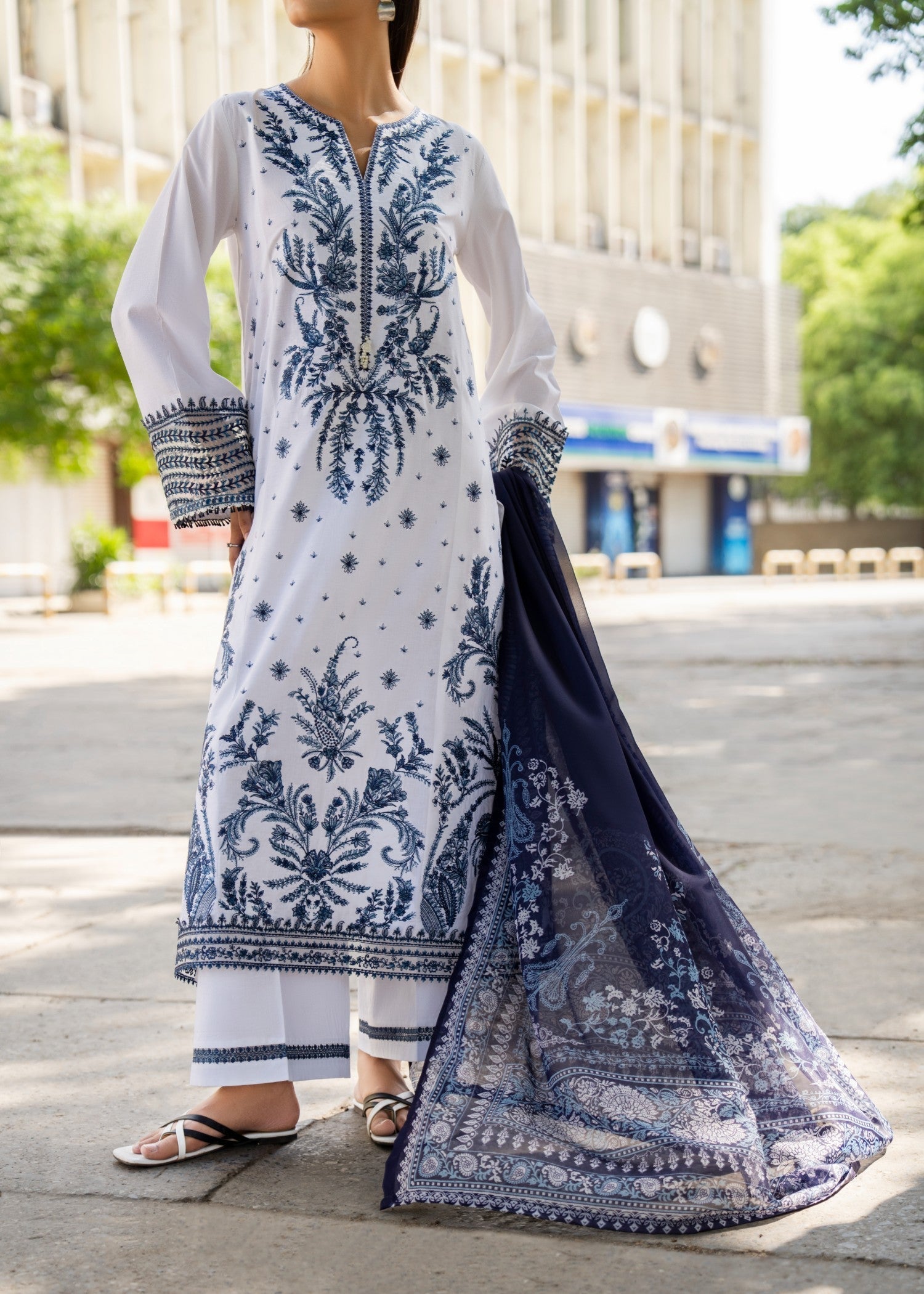 Casual Lite Cotton Emb Suit White Women 3pcs