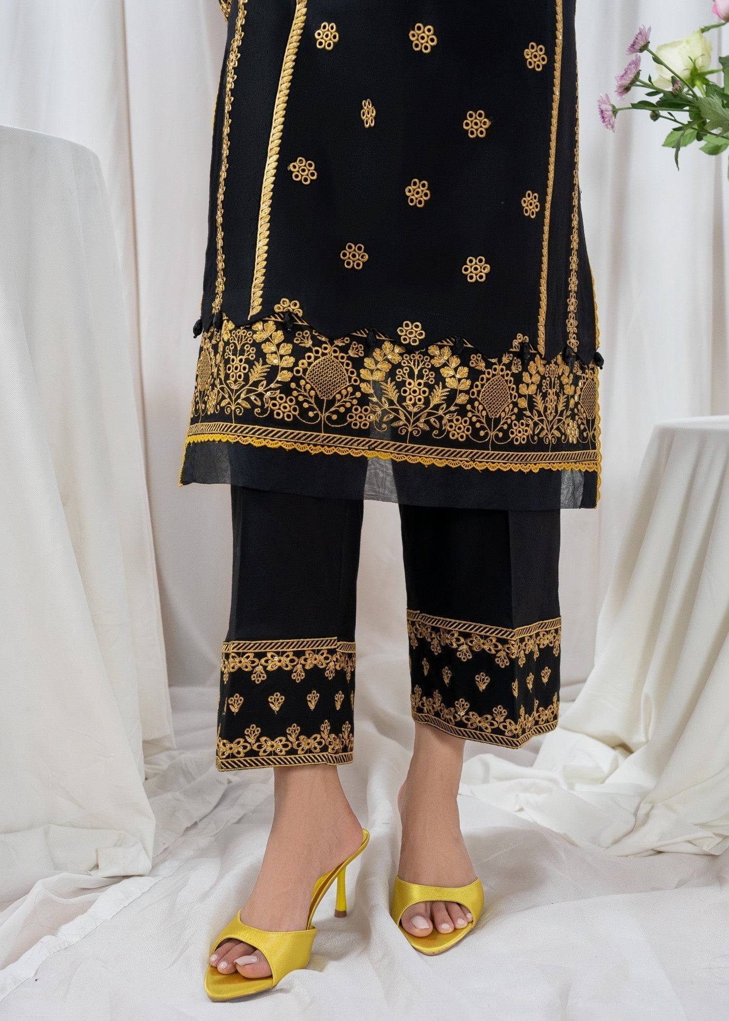 Zoya&Zafar Mohagni Pret Women 2pcs