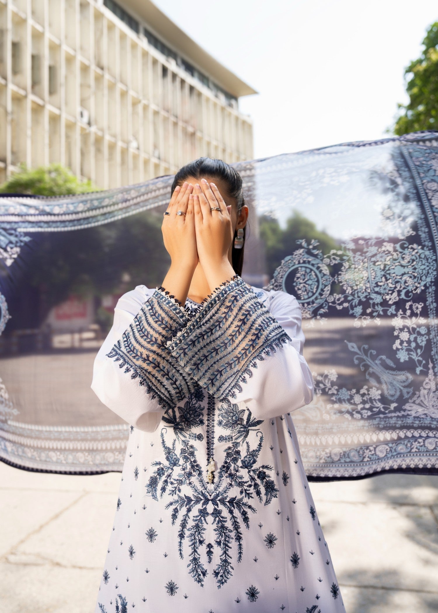 Casual Lite Cotton Emb Suit White Women 3pcs