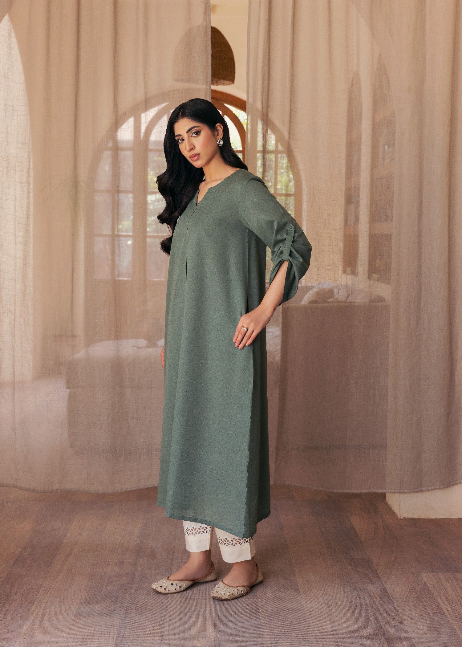 Ghonche Green Long Kurta Women 1pcs
