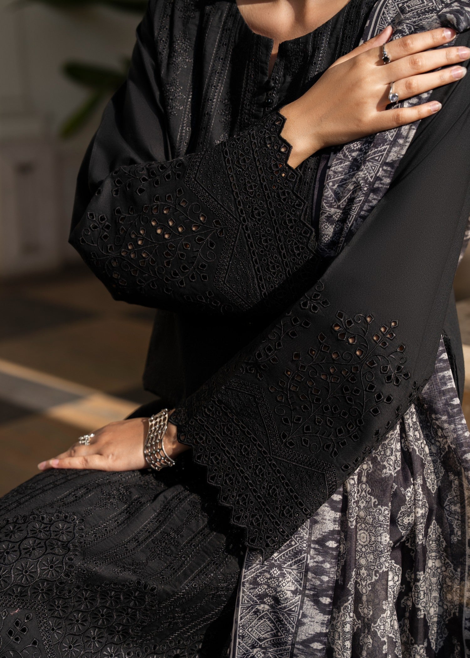 Casual Lite Cotton Emb Suit Black 2 Women 3pcs