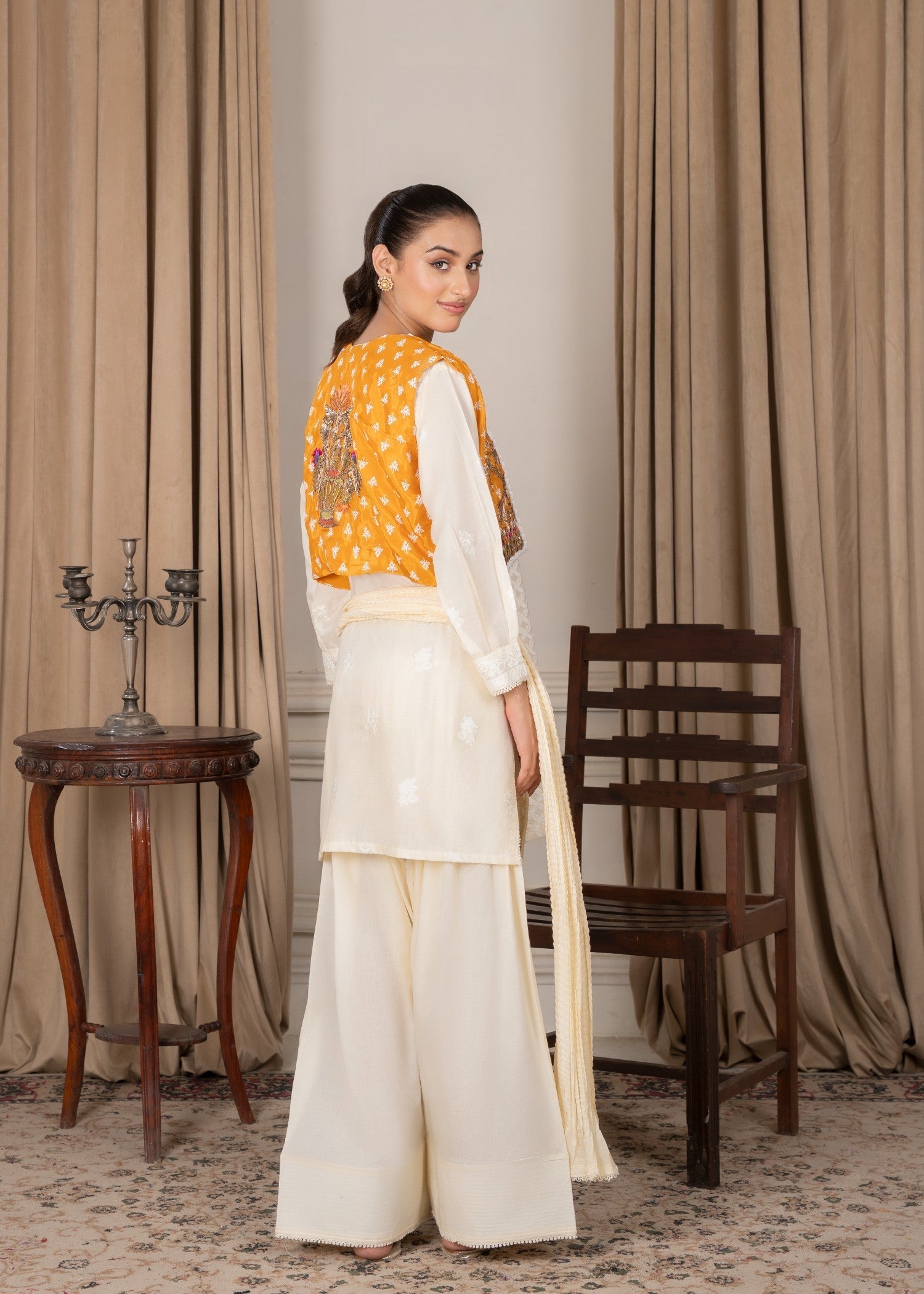 Avira Pret Andaleeb Women 4pcs