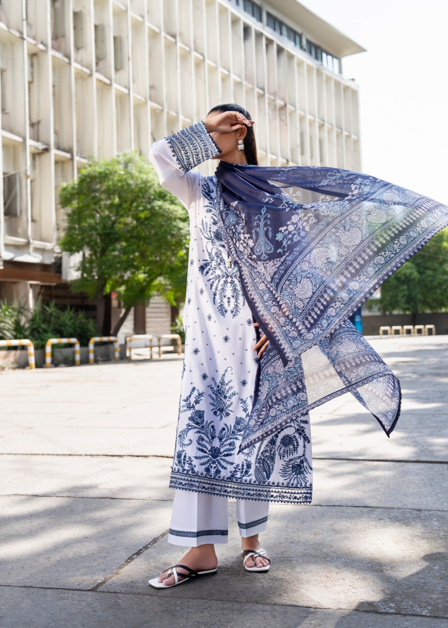 Casual Lite Cotton Emb Suit White Women 3pcs