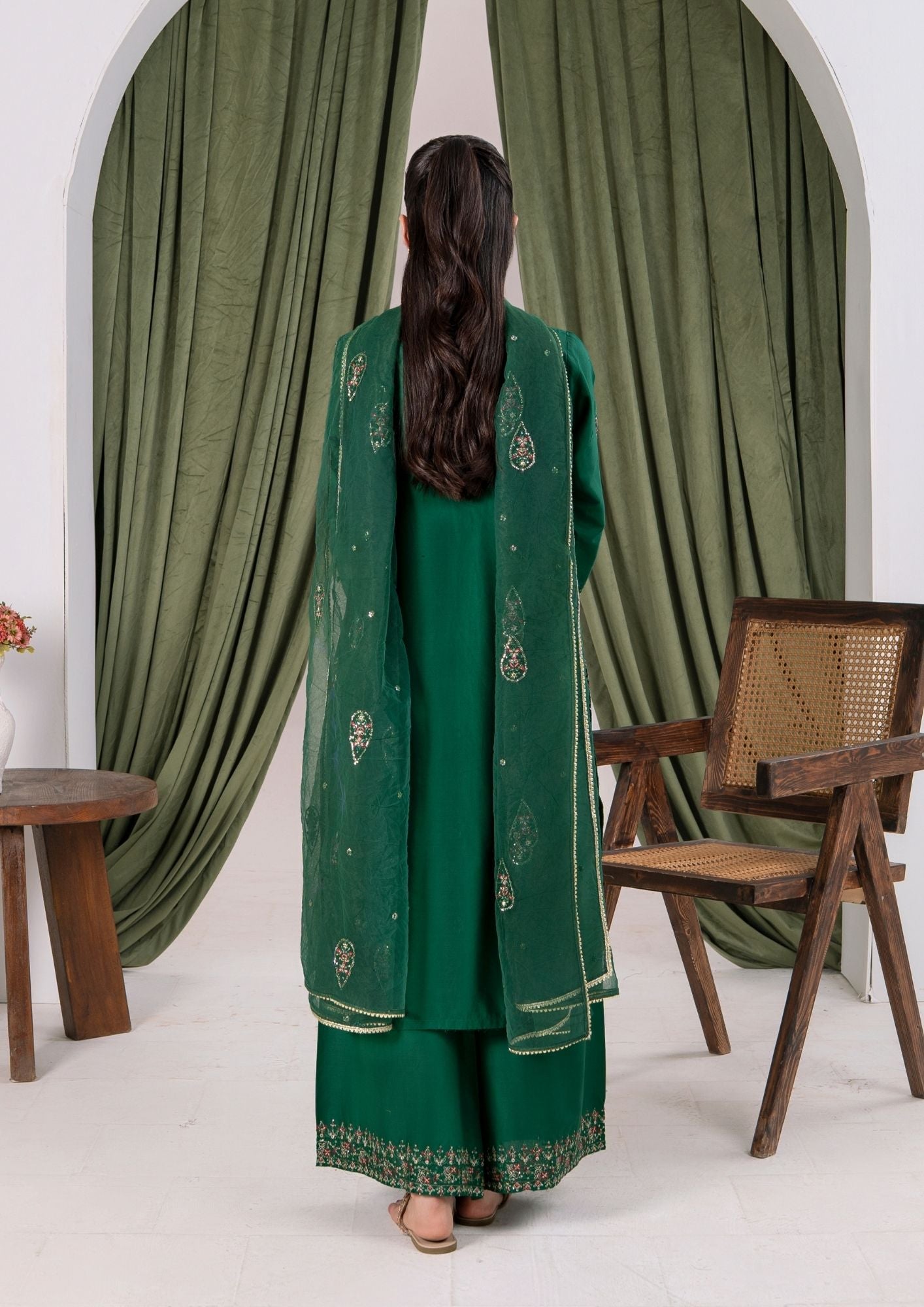 Alfatah Pret Embroidered Lawn ZAUQ S25 0004 Women 3pcs