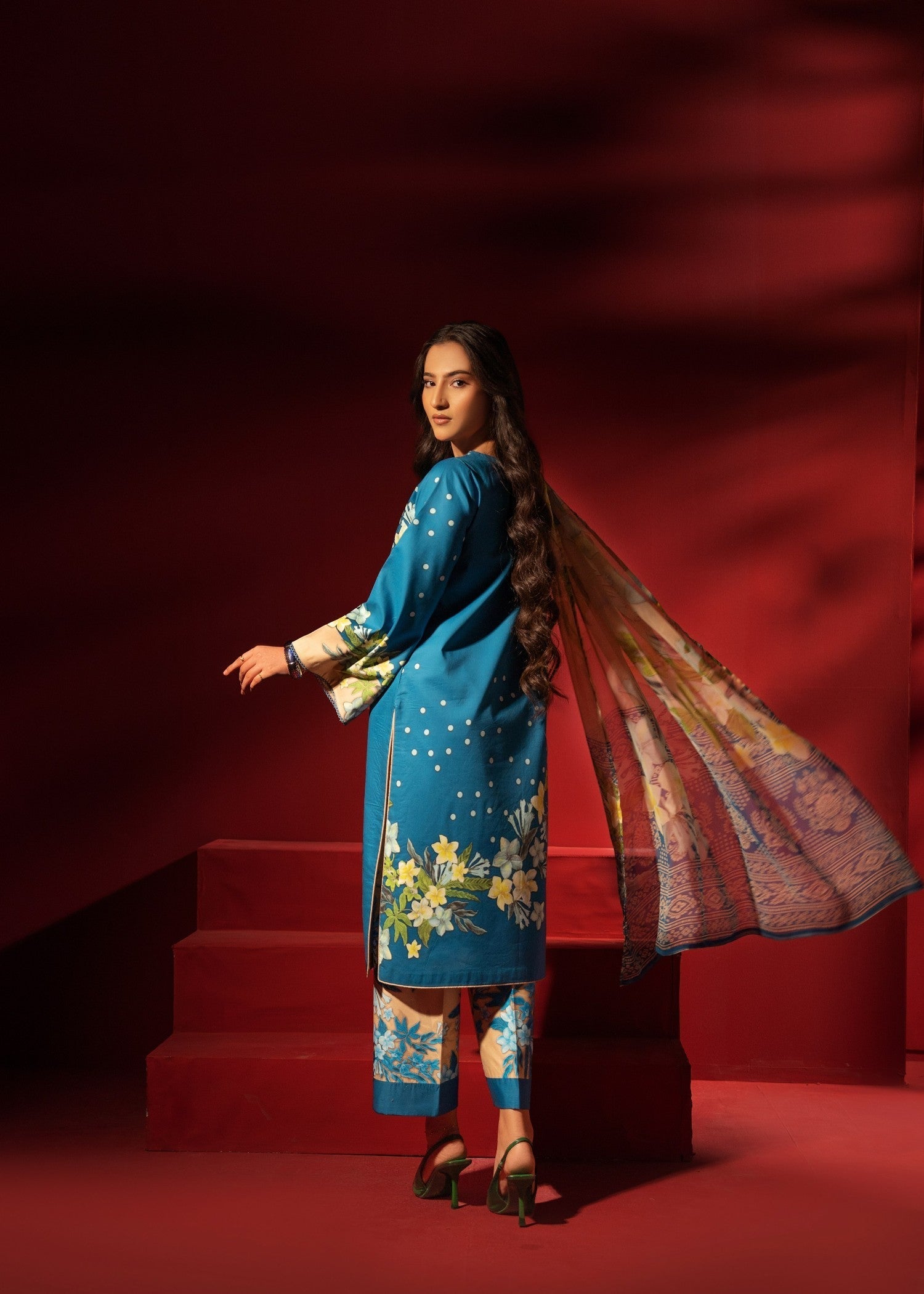 Tushaak Blume Women 3pcs