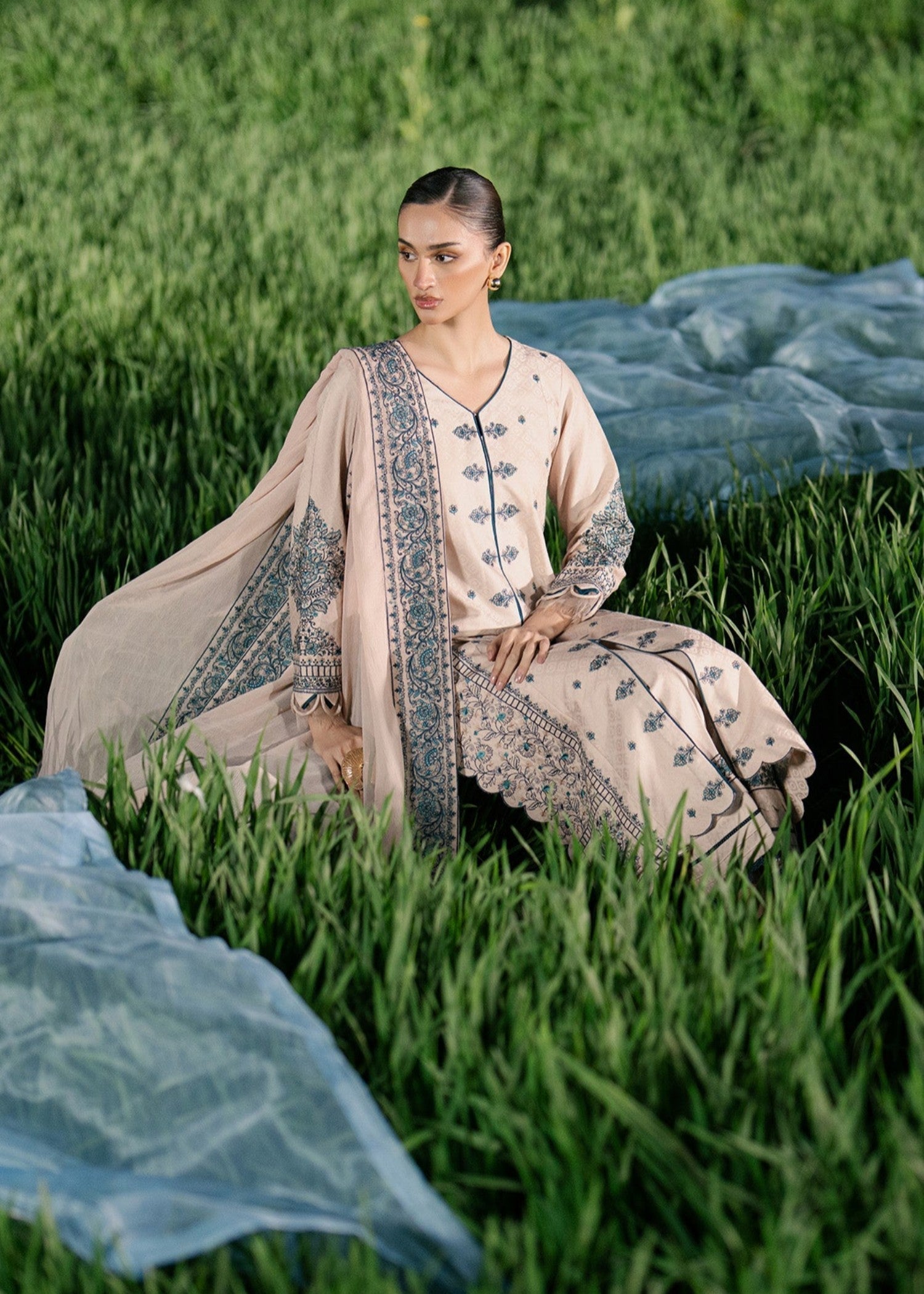 Musaif Zaib () Women 3pcs