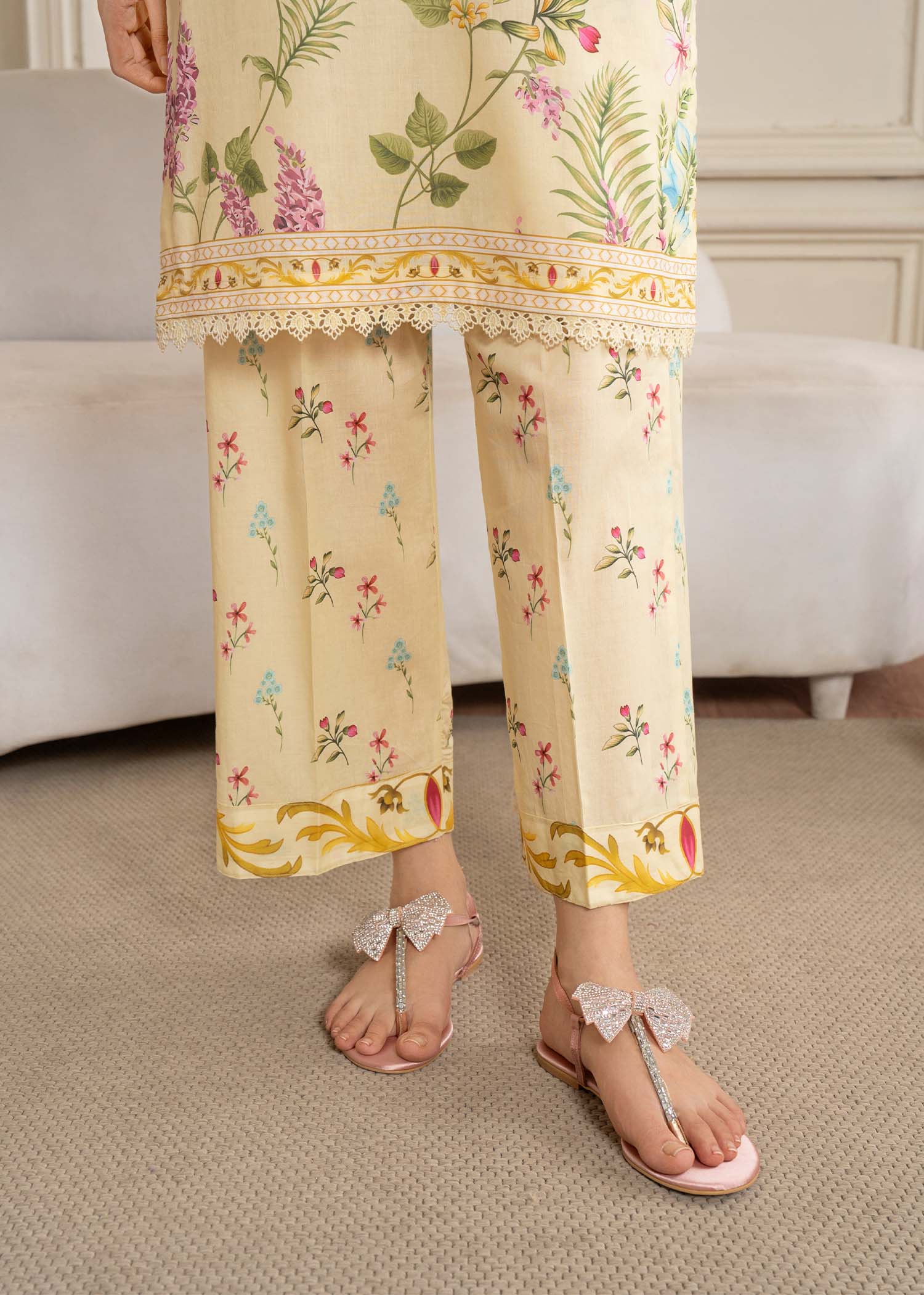 Meerak Pret Marigold Women 2pcs