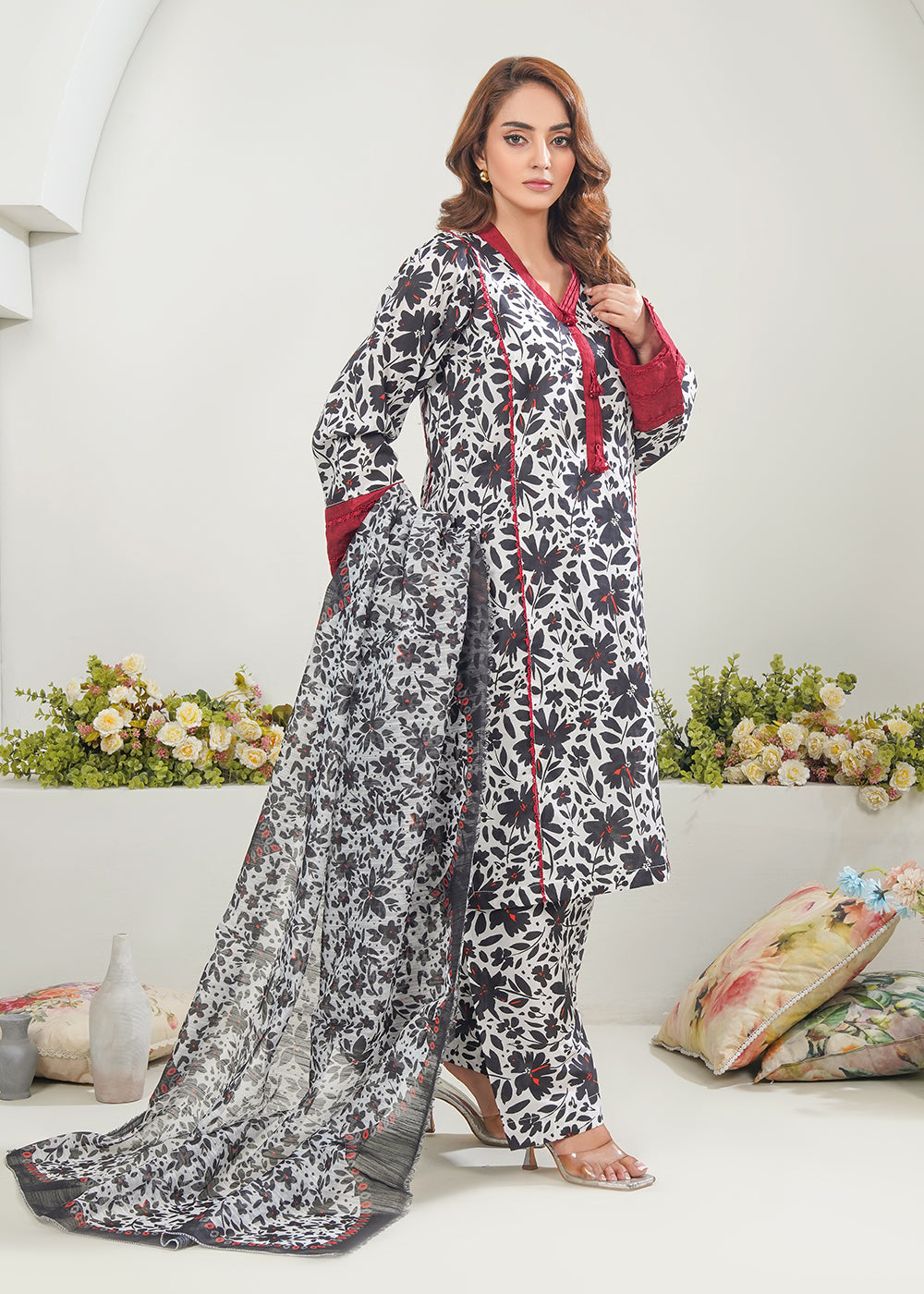 Elara Official Noir Bloom Printed Women 3pcs