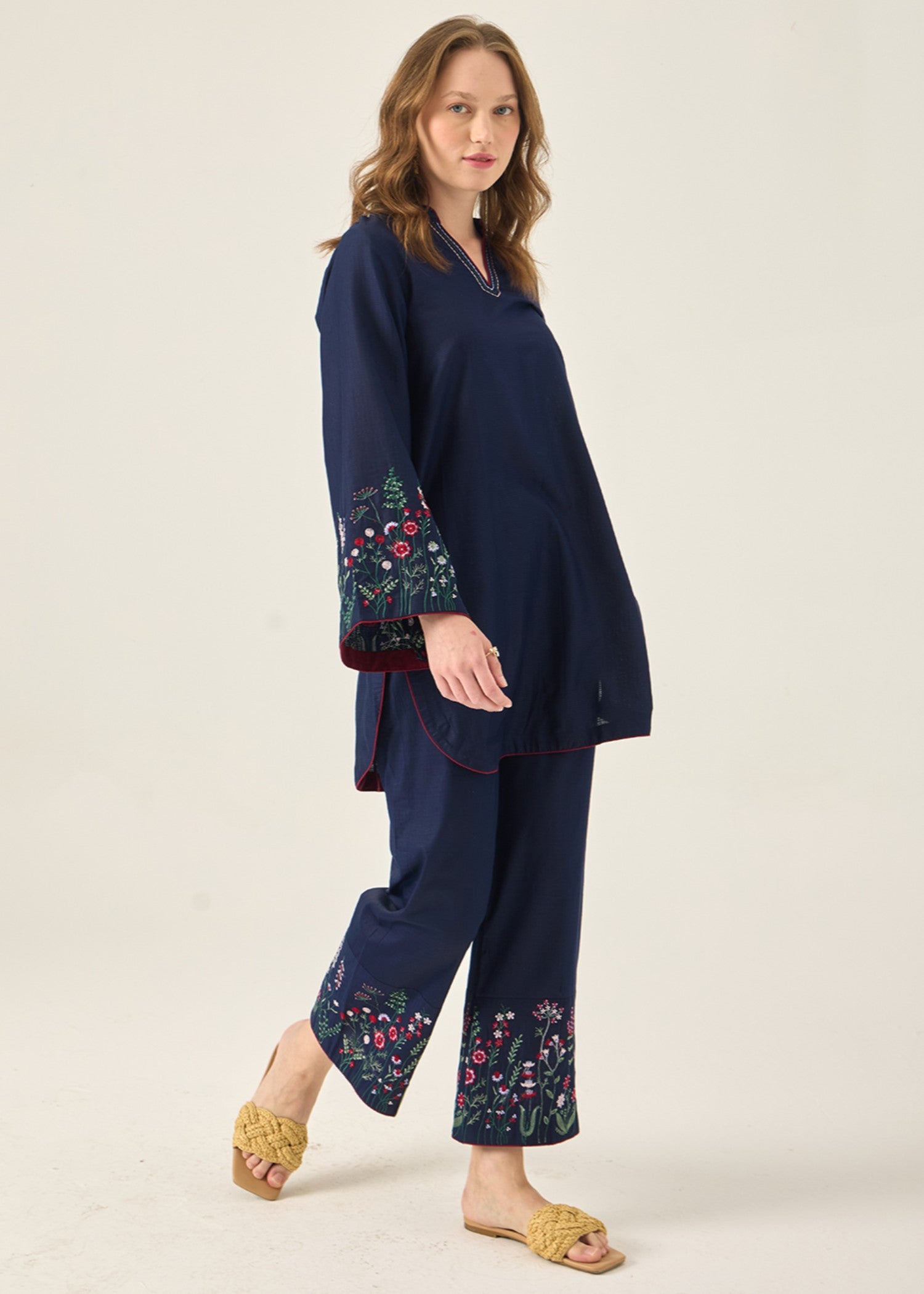 Kiara Serel – Embroidered Co ords Set Women 2pcs