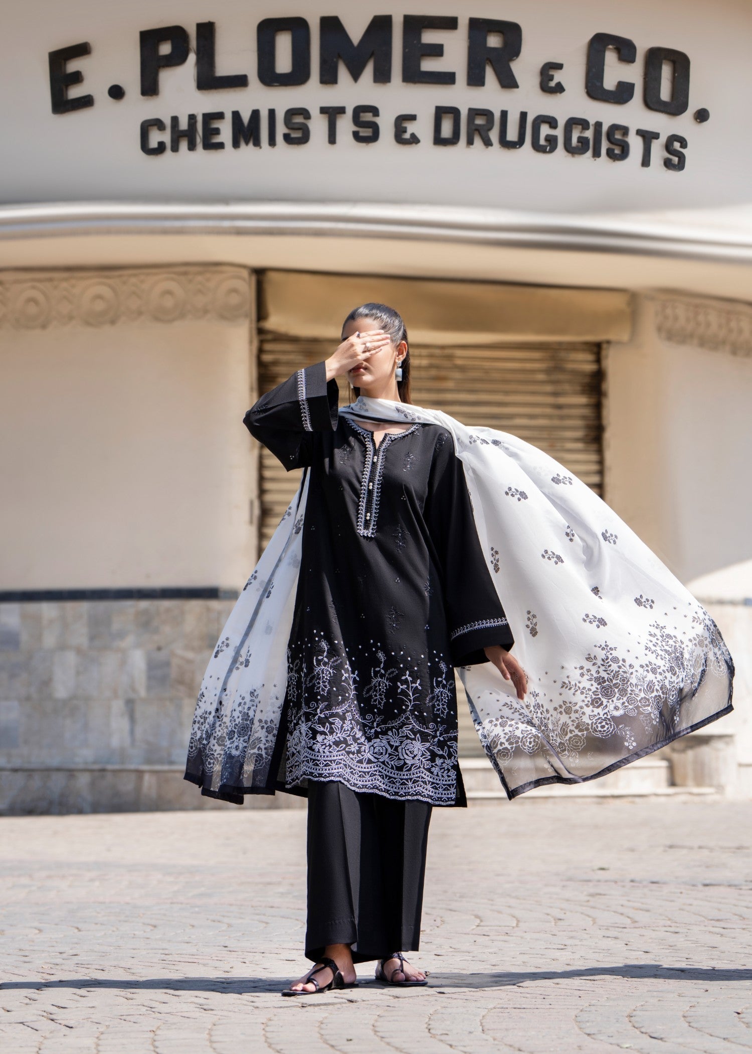 Casual Lite Cotton Emb Suit Black 3 Women 3pcs