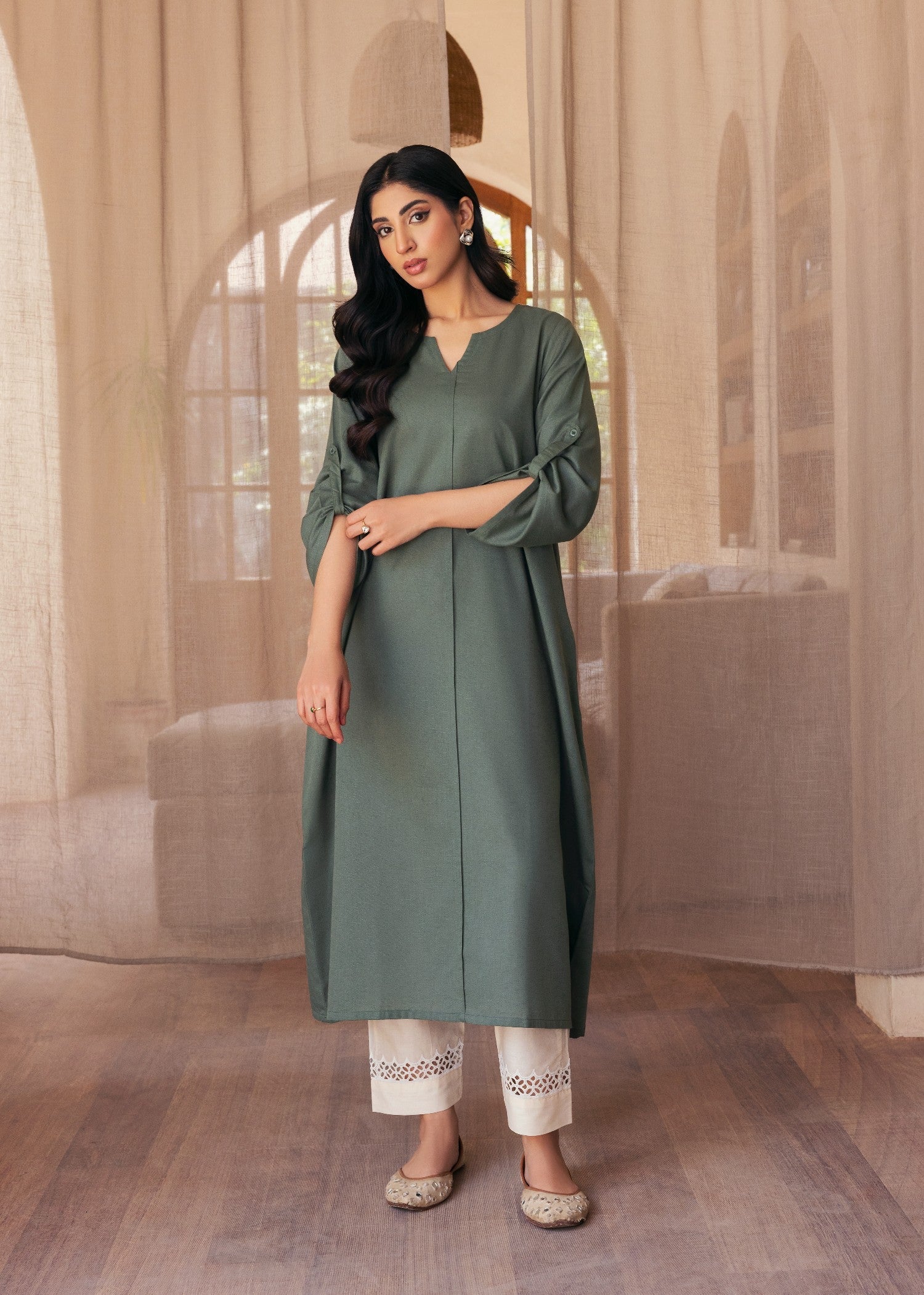Ghonche Green Long Kurta Women 1pcs