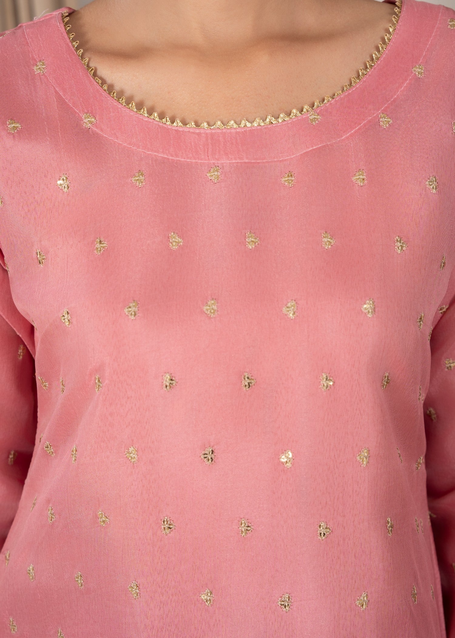 Avira Pret Parishay Women 3pcs