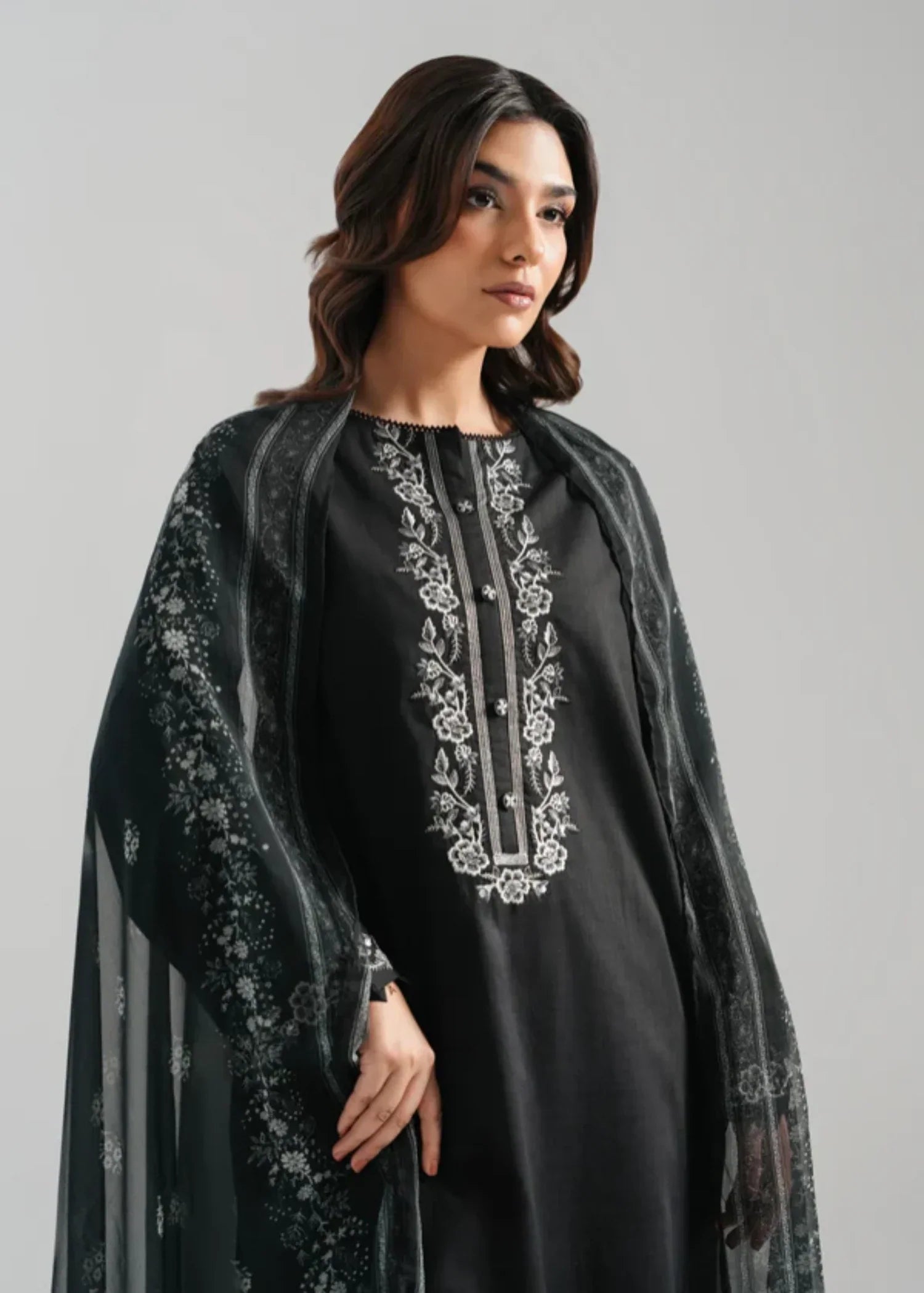 Zeen EMBROIDERED SUIT WLM35636 Women 3pcs