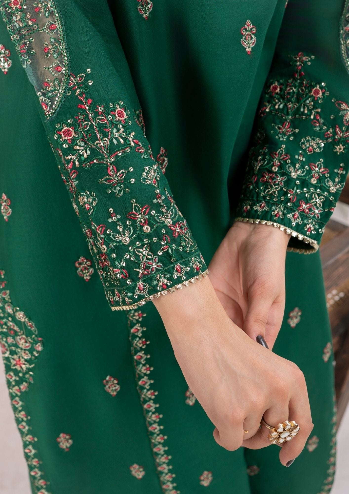 Alfatah Pret Embroidered Lawn ZAUQ S25 0004 Women 3pcs