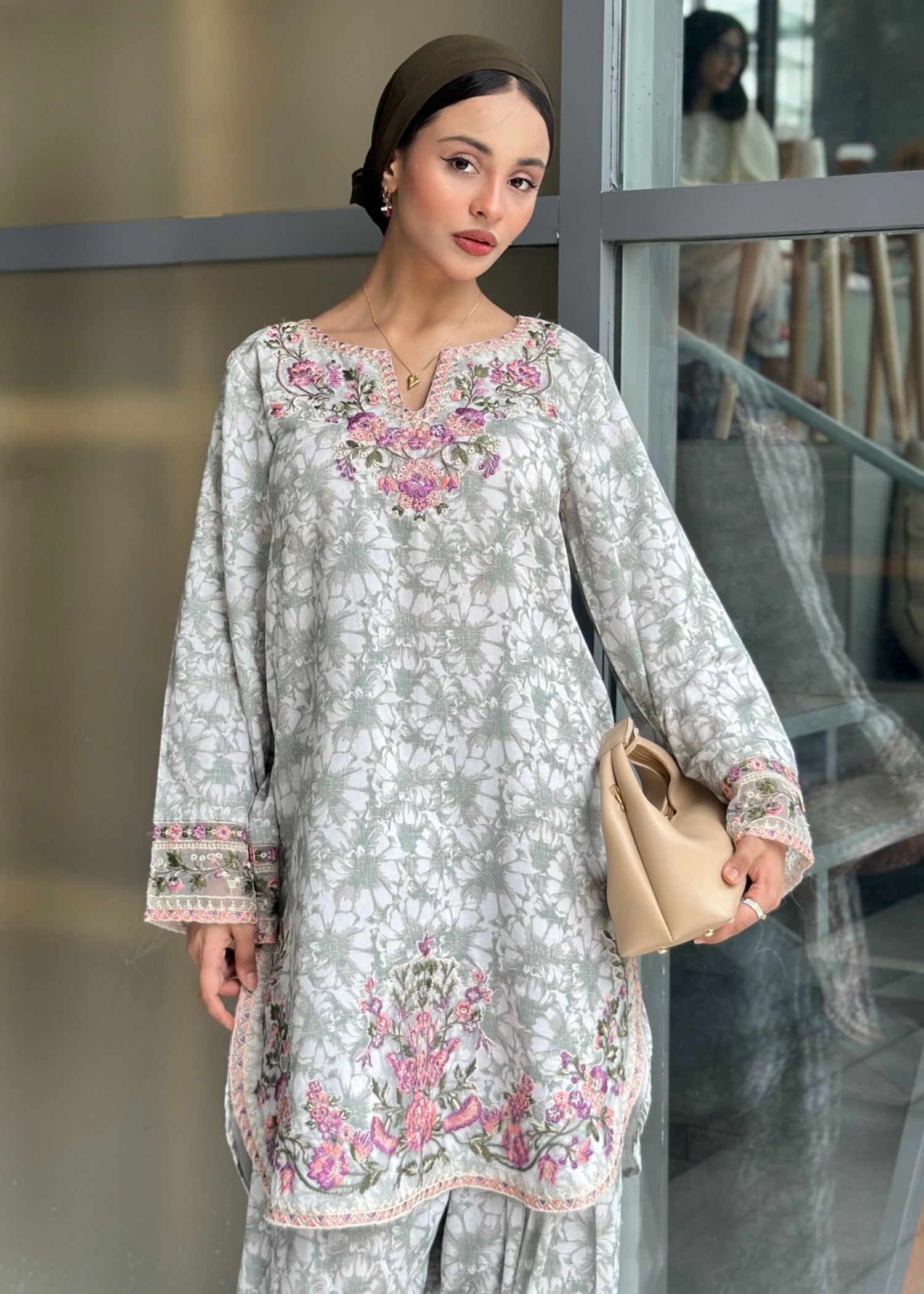 Mohagni LP 15 LAWN STITCHED Women 2pcs